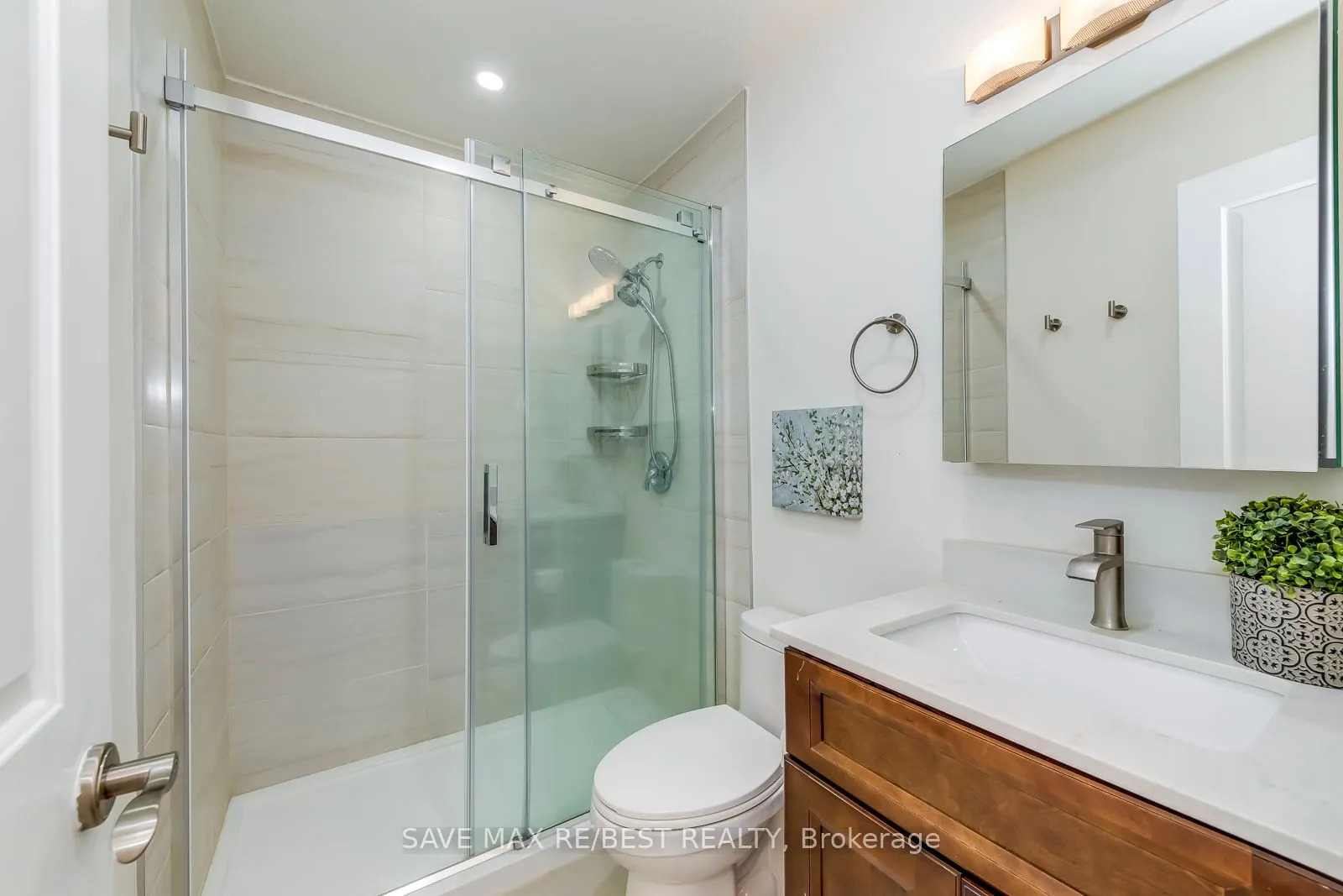 277 Cossack Crt