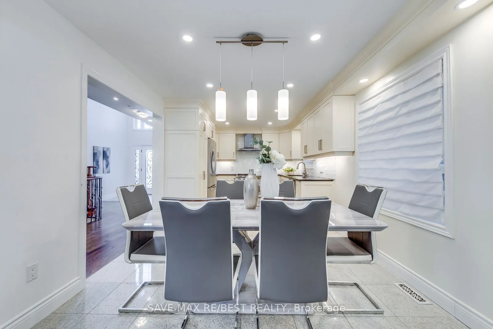 277 Cossack Crt