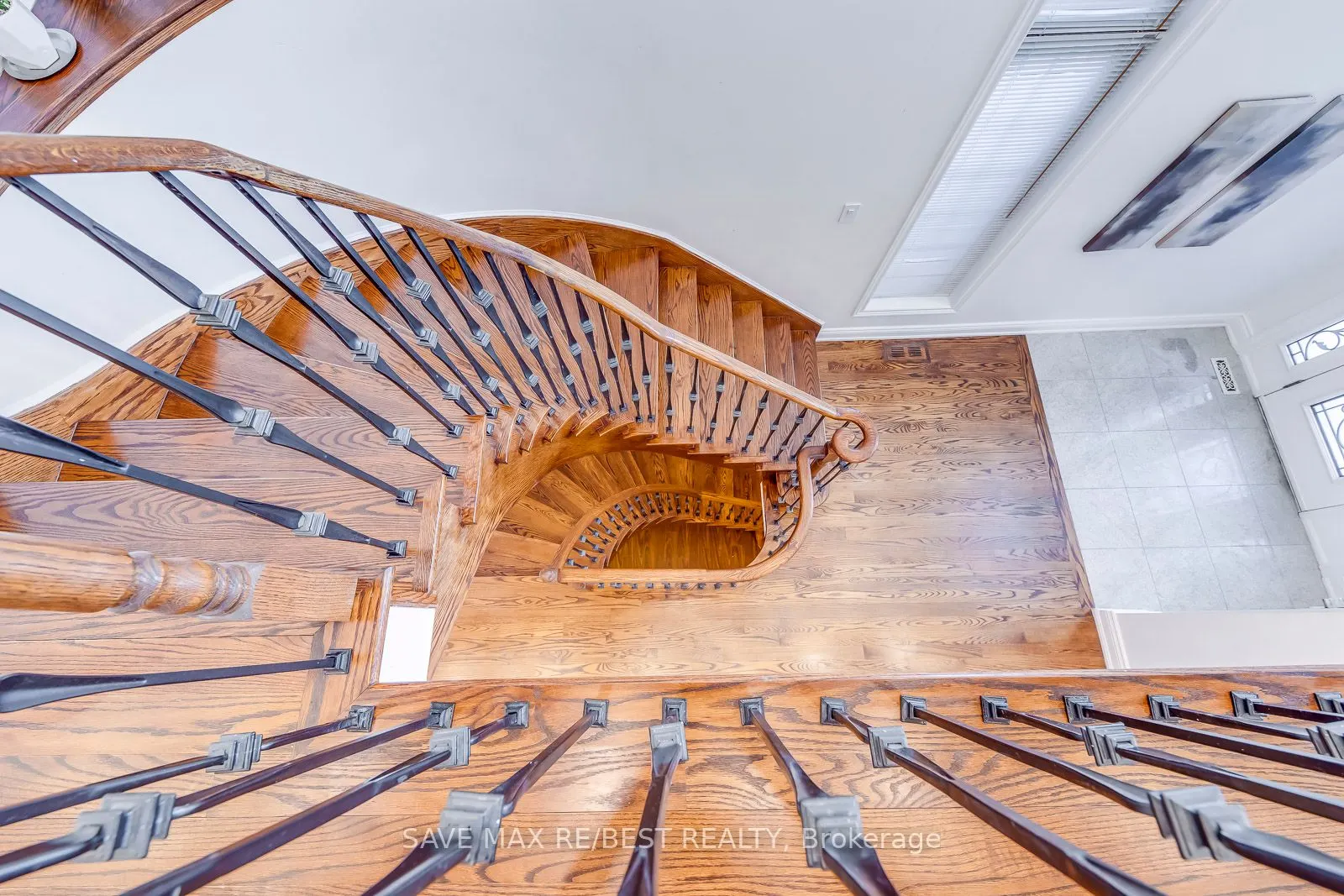 277 Cossack Crt