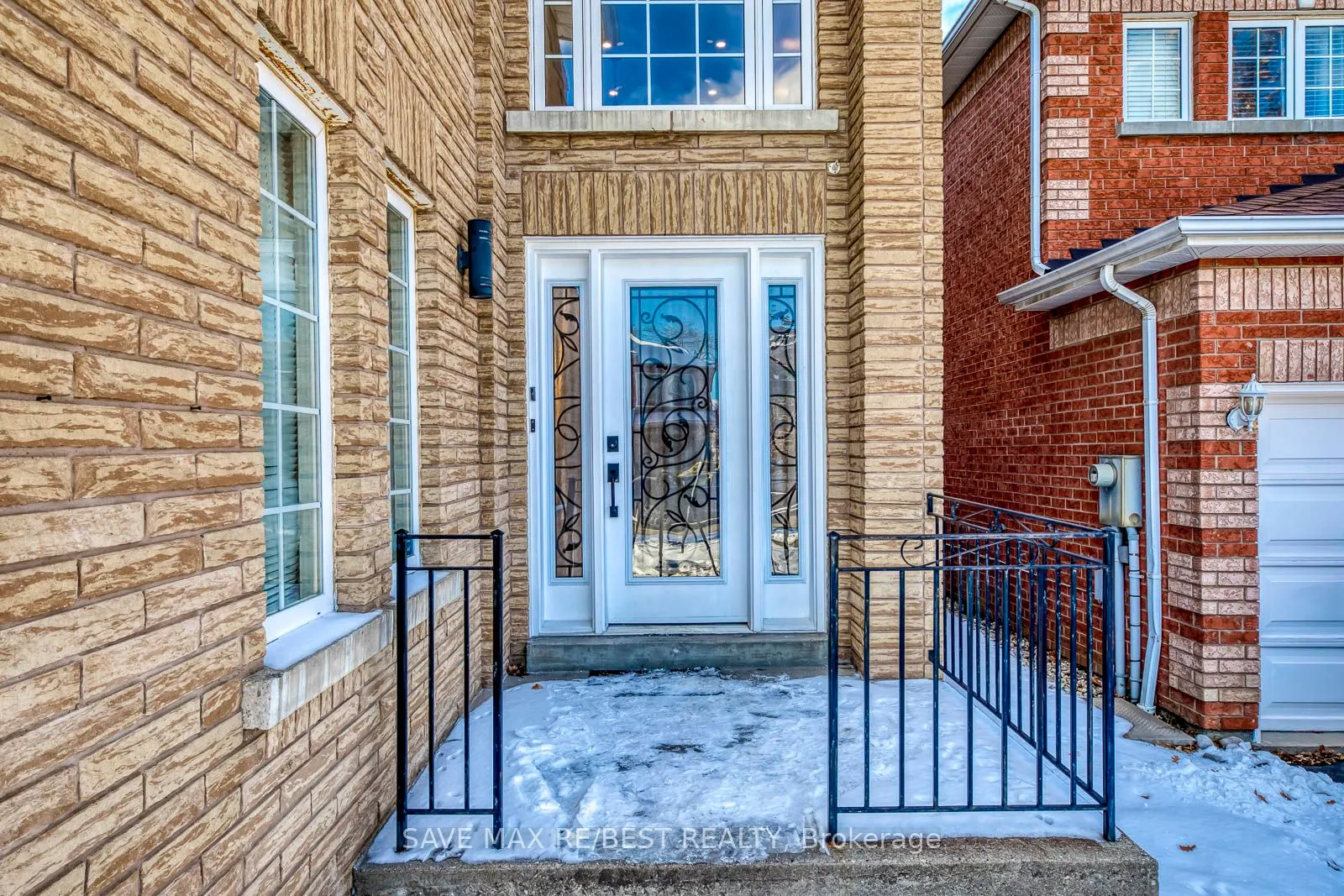 277 Cossack Crt