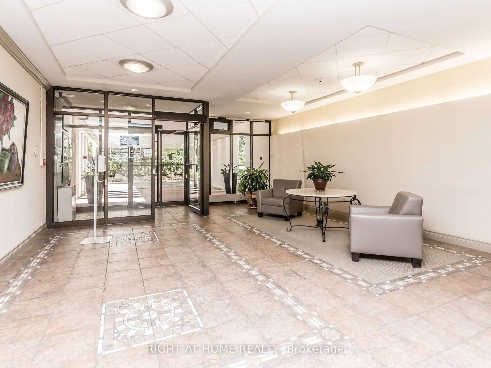 65 Southport St, #1001