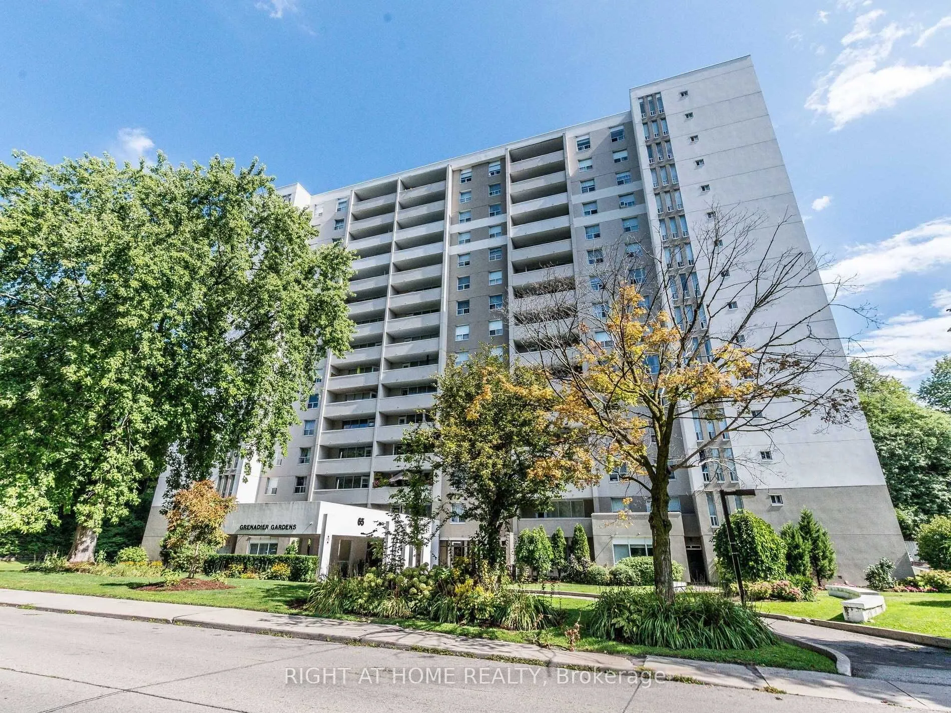 65 Southport St, #1001
