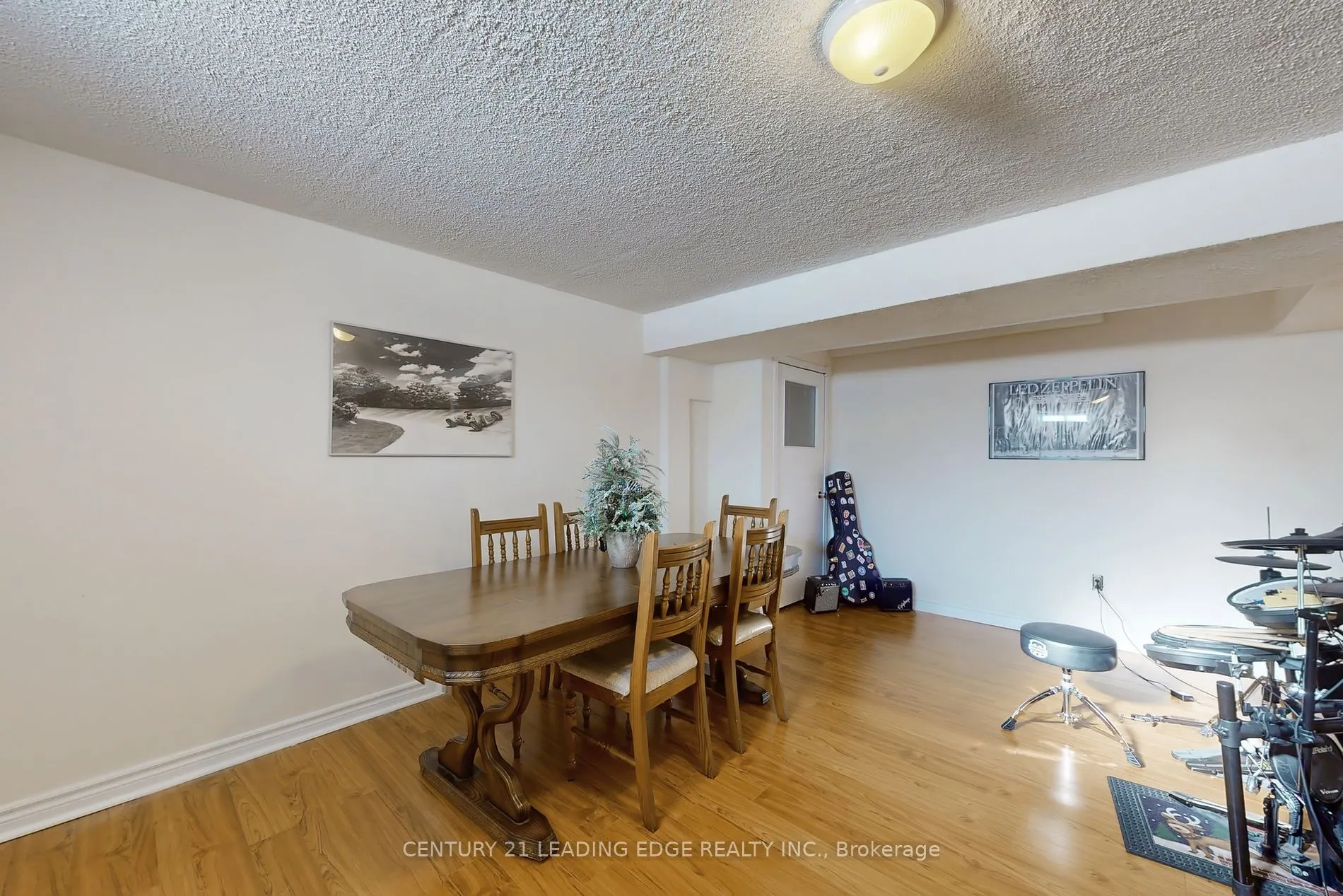 17 Jardine St