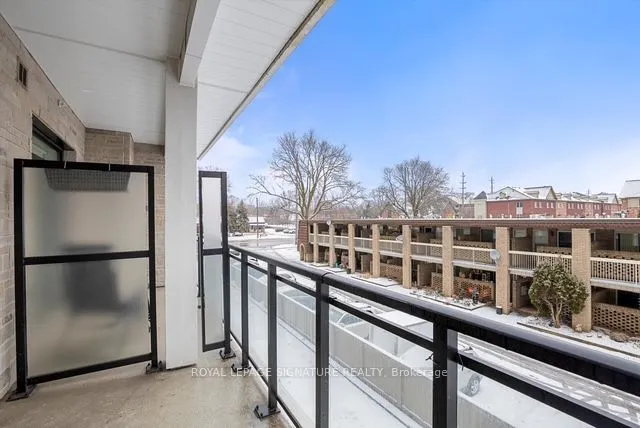 340 Plains Rd E, #208