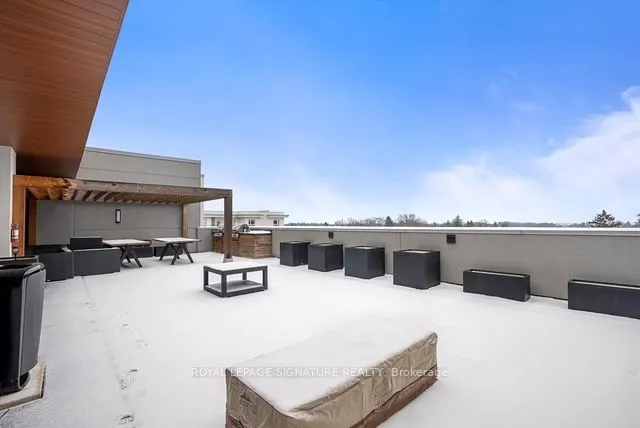 340 Plains Rd E, #208