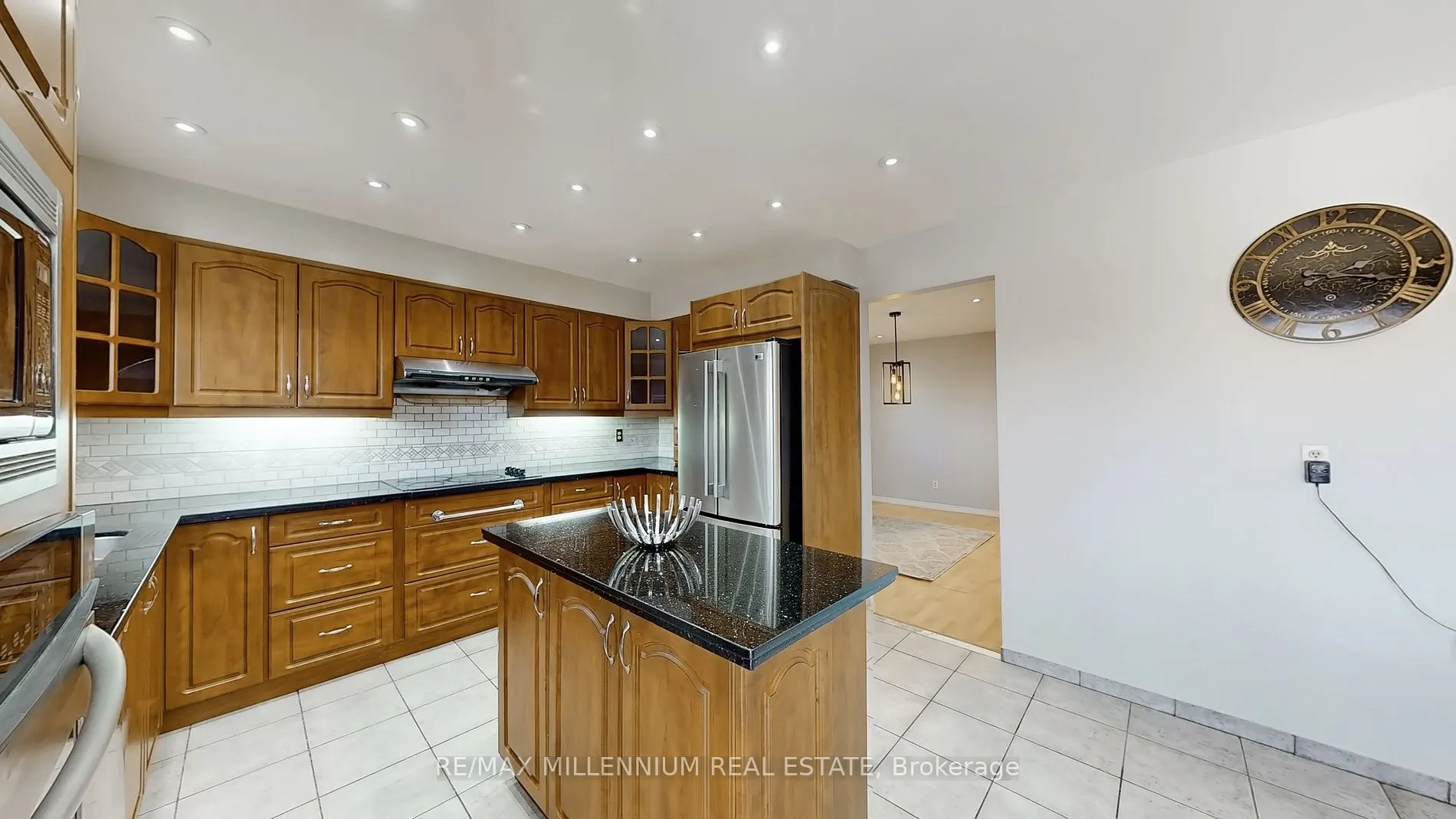 27 Dundalk Cres