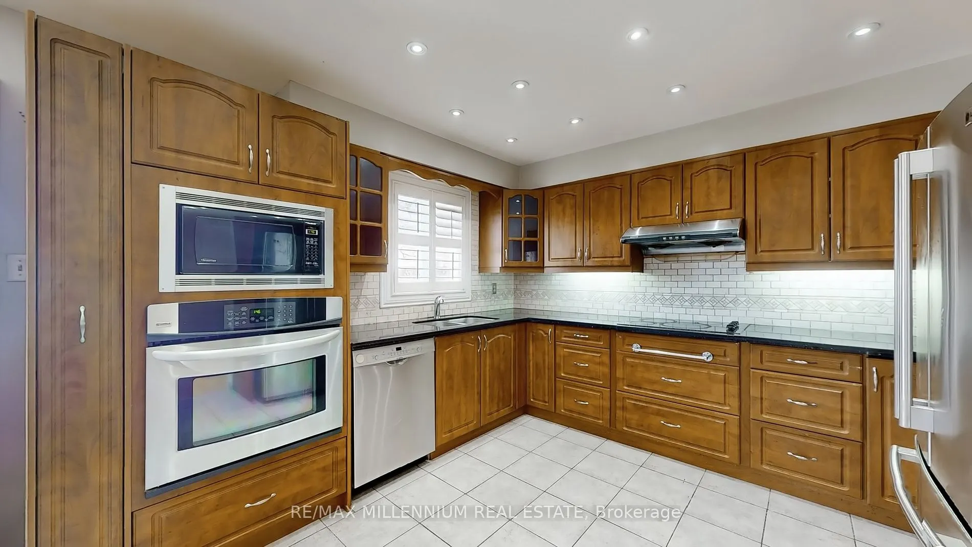 27 Dundalk Cres