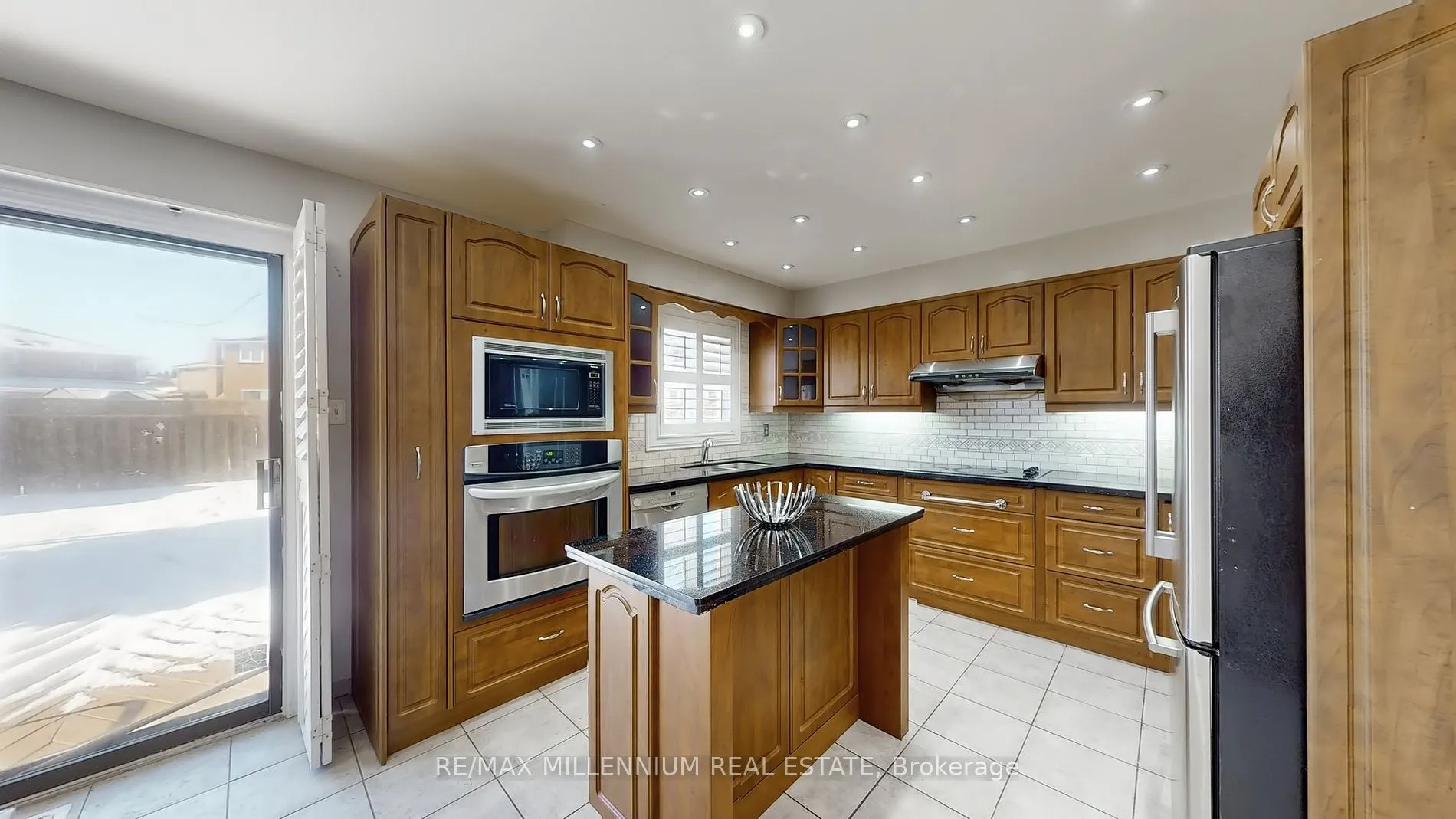 27 Dundalk Cres