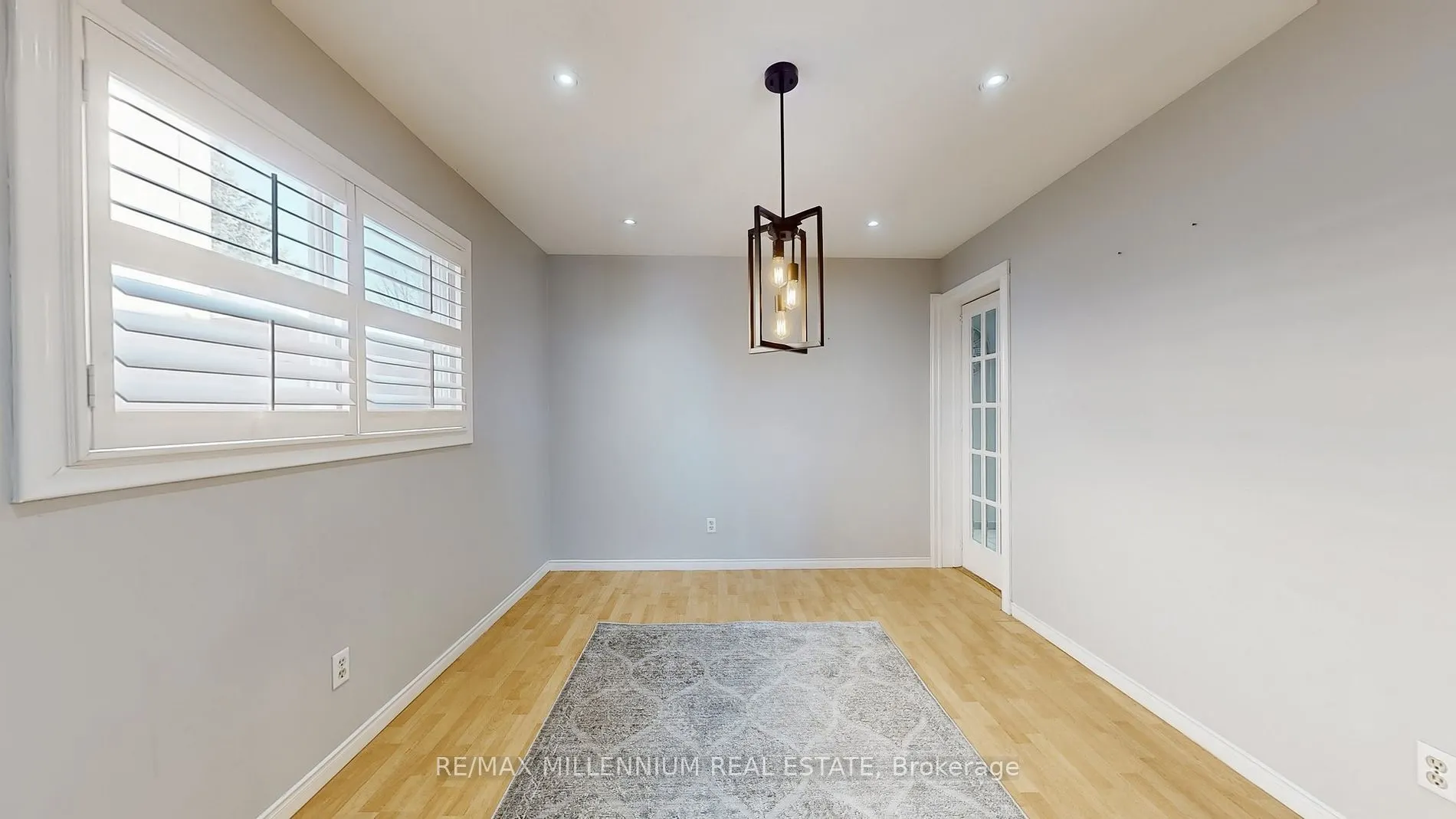 27 Dundalk Cres