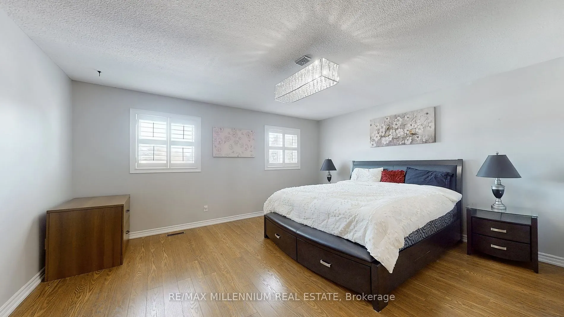 27 Dundalk Cres