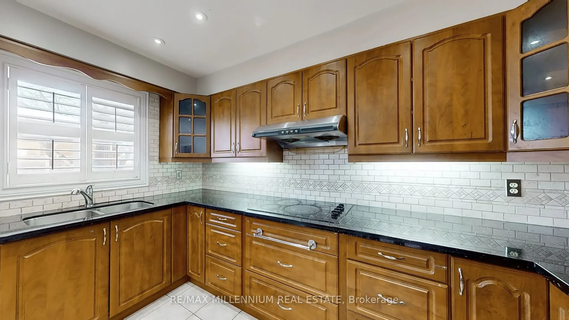 27 Dundalk Cres