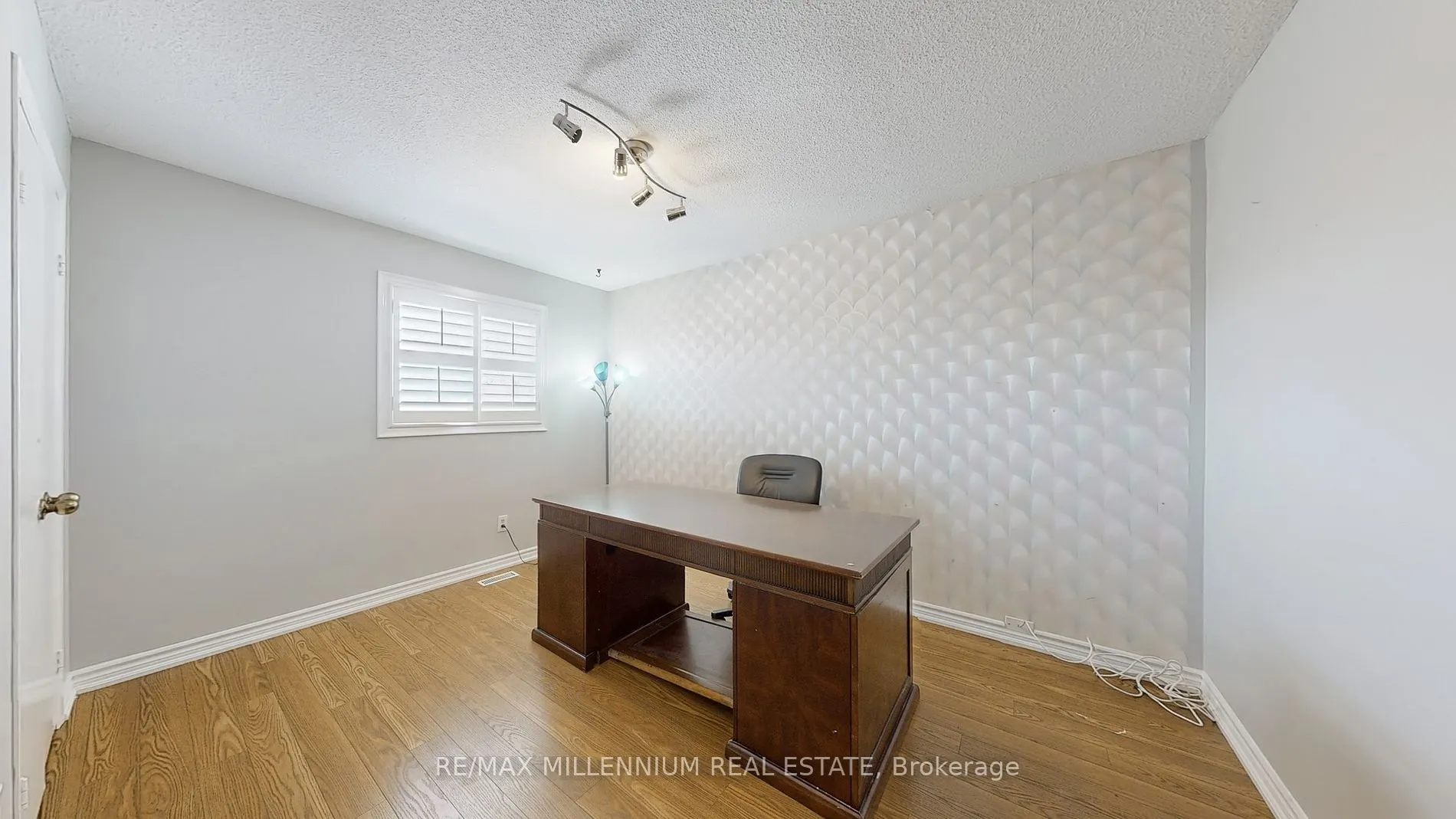 27 Dundalk Cres
