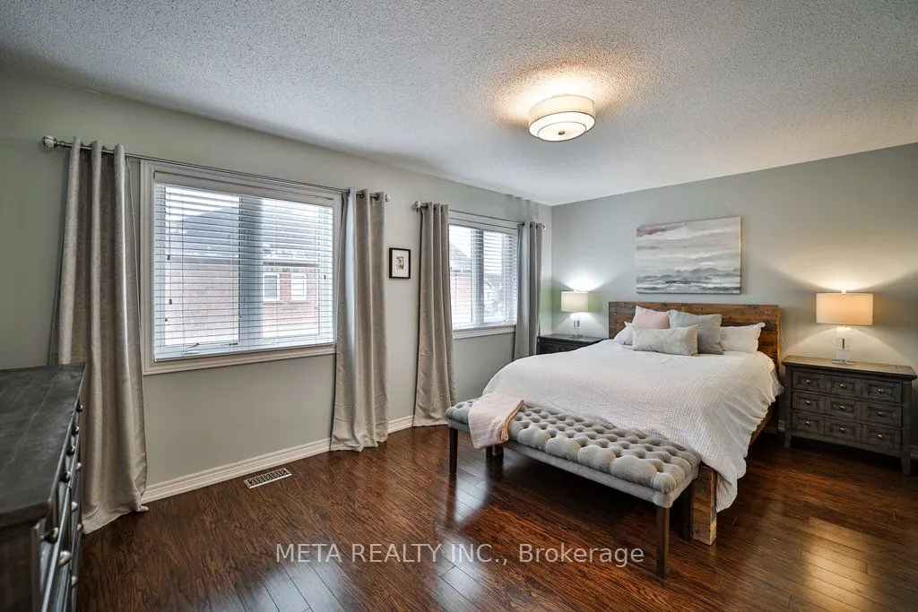 4597 Centretown Way