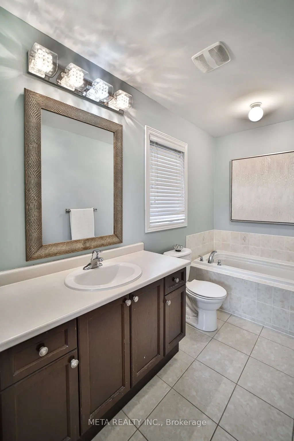 4597 Centretown Way