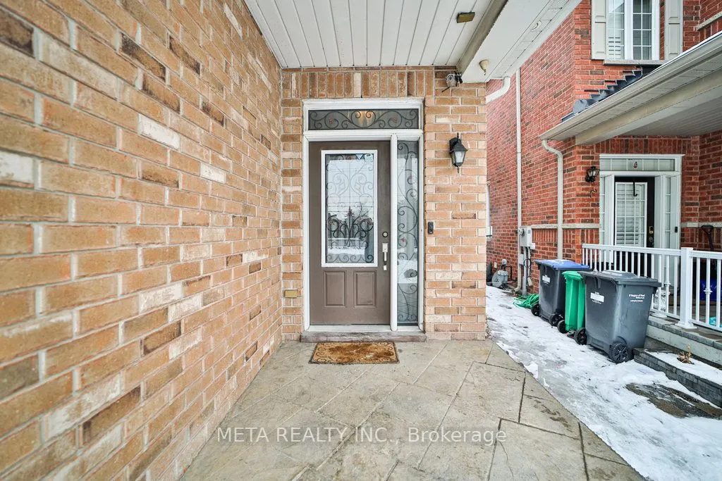 4597 Centretown Way
