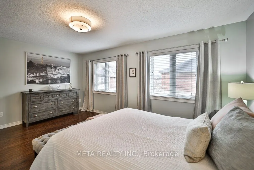 4597 Centretown Way