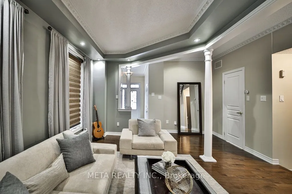 4597 Centretown Way