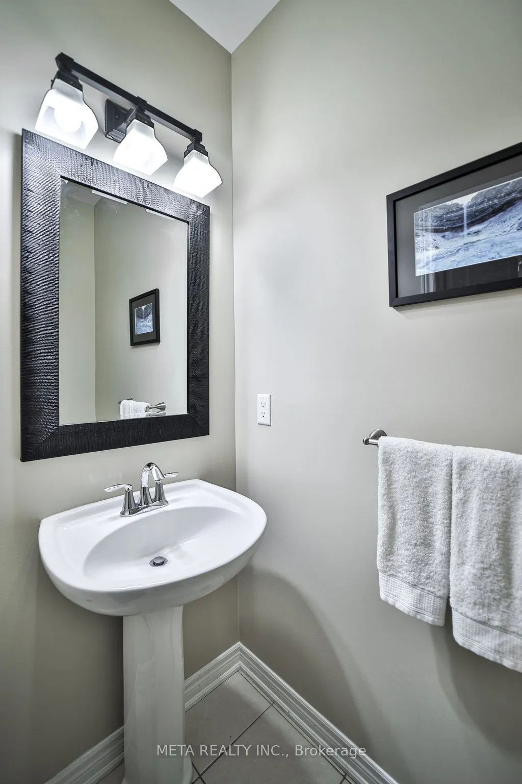 4597 Centretown Way