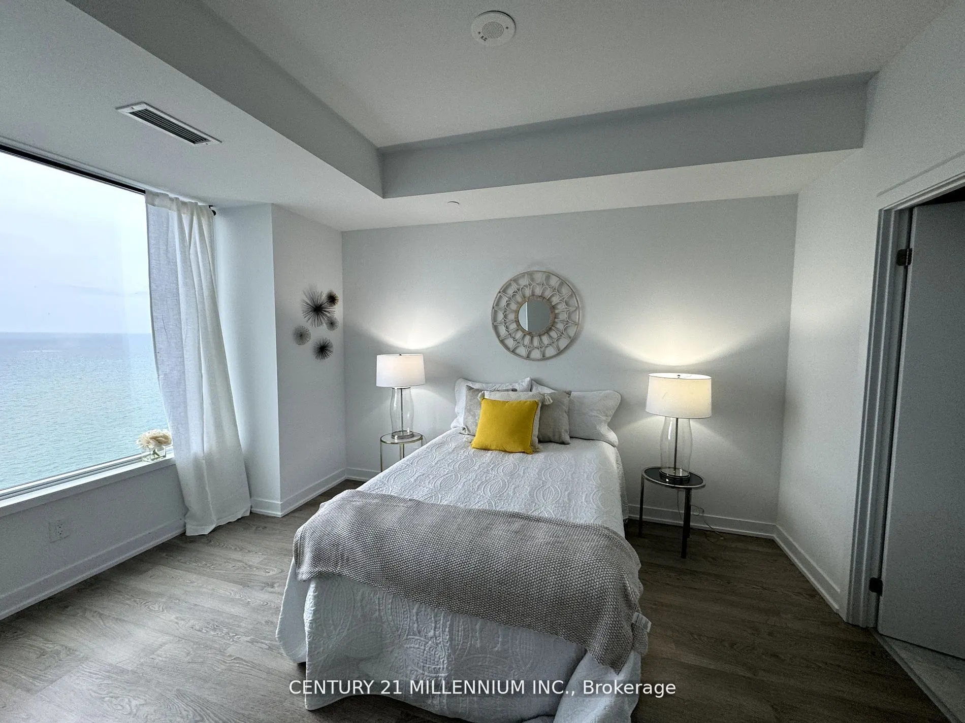 1926 Lakeshore Boulevard, #3009