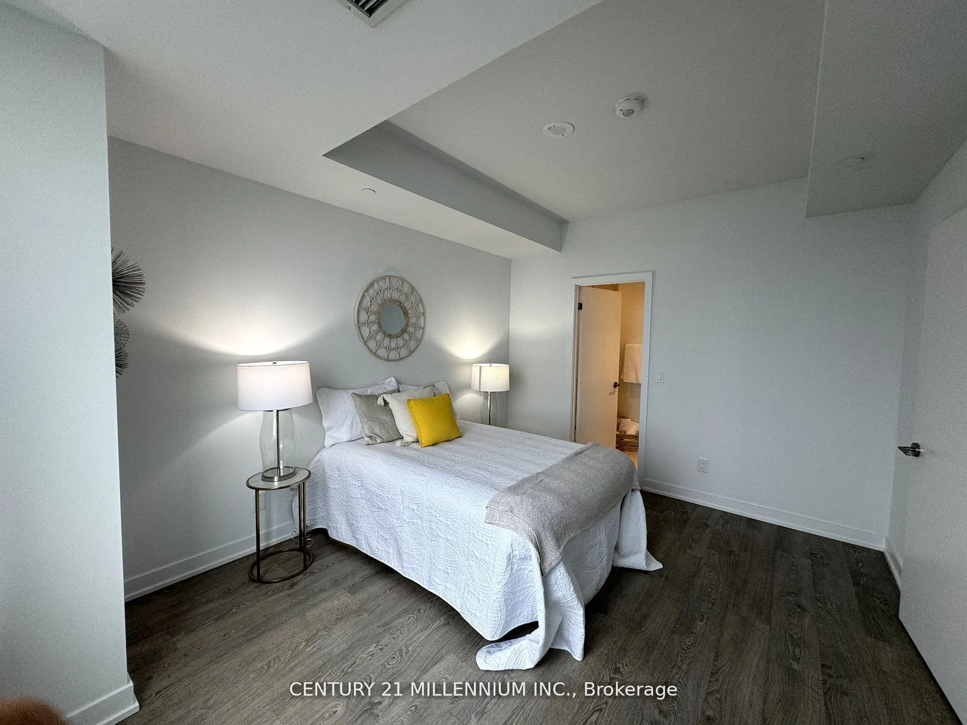 1926 Lakeshore Boulevard, #3009