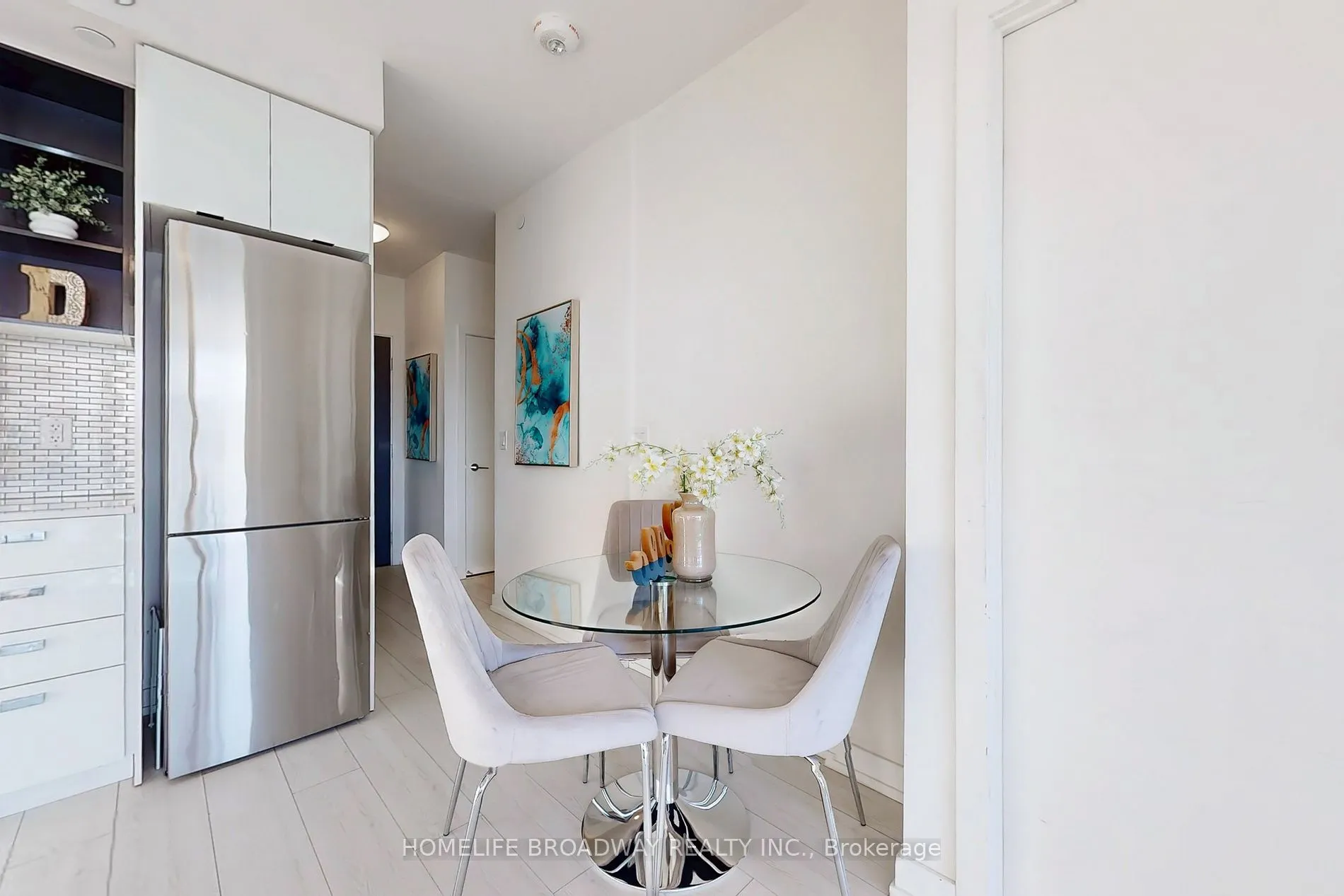 10 De Boers Dr, #1302
