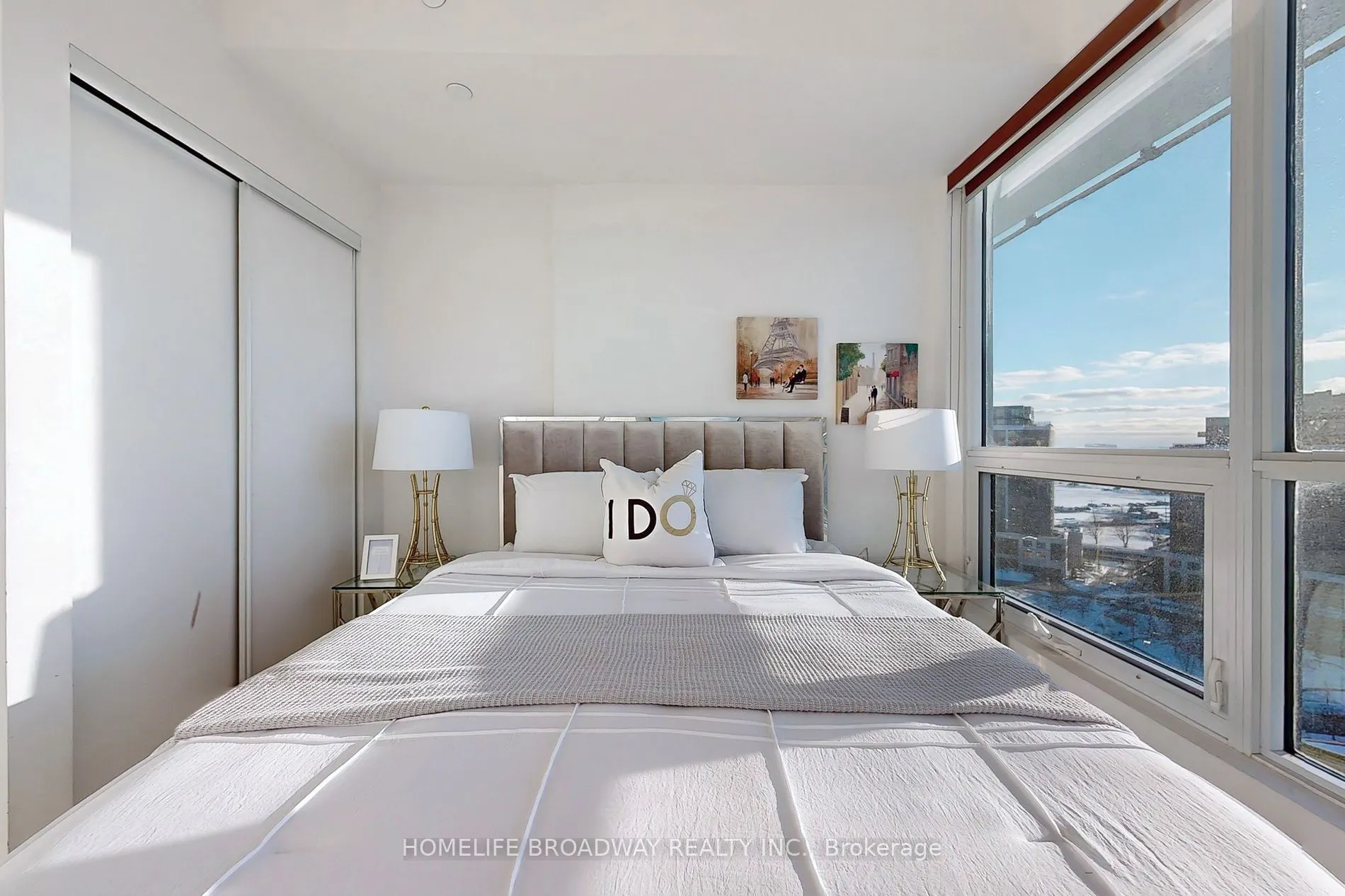 10 De Boers Dr, #1302