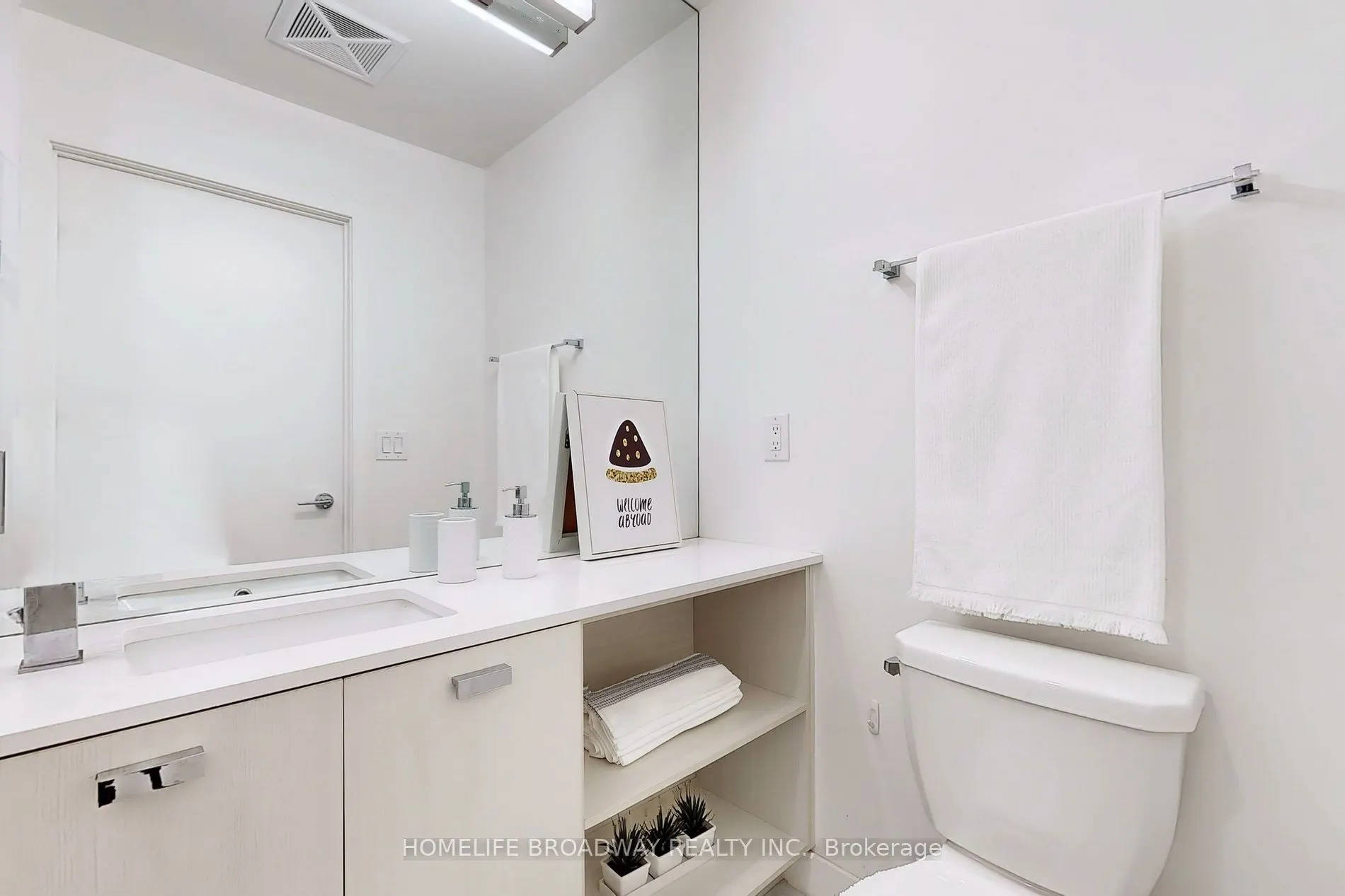 10 De Boers Dr, #1302