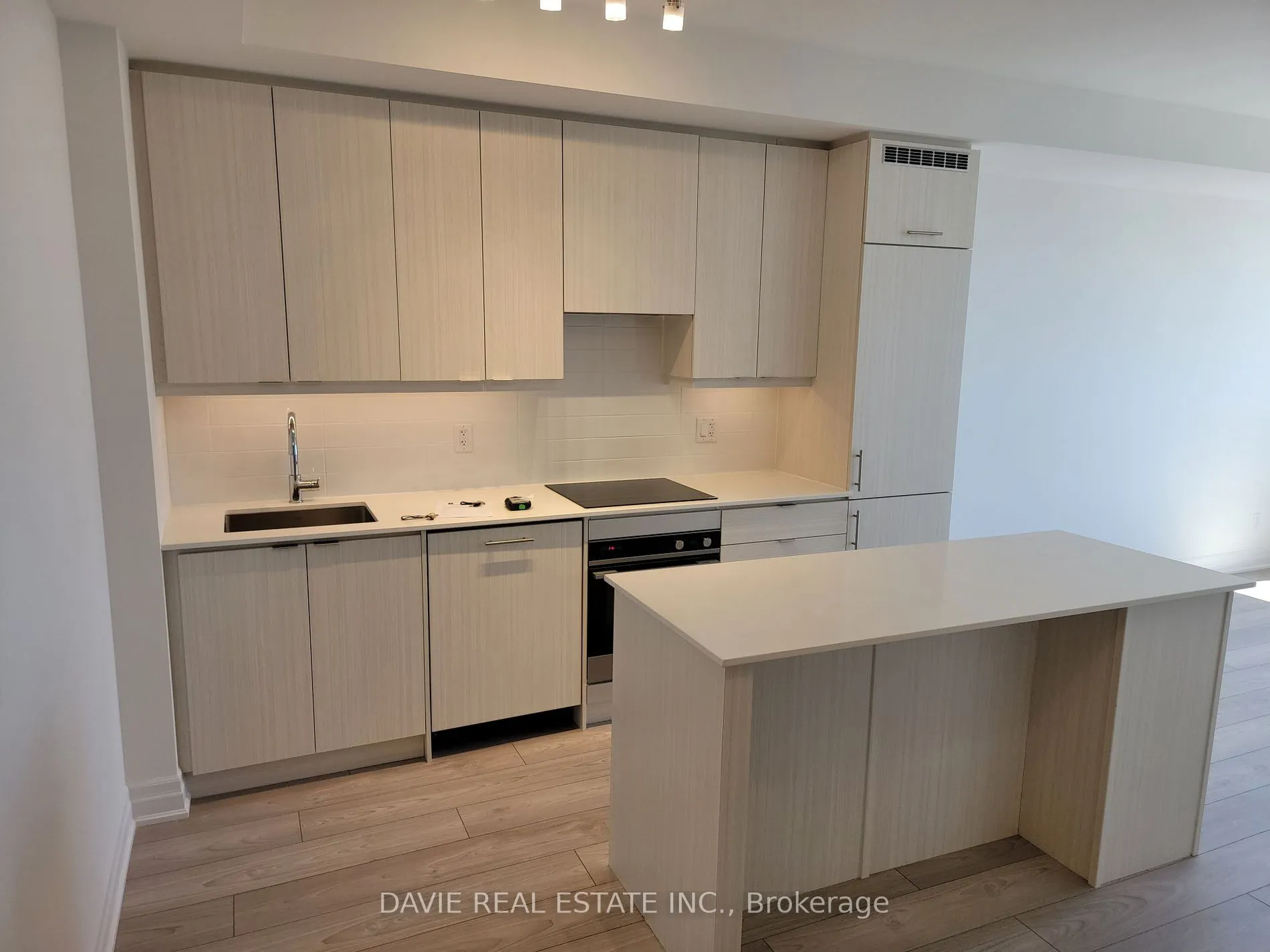 36 Elm Drive W, #3507