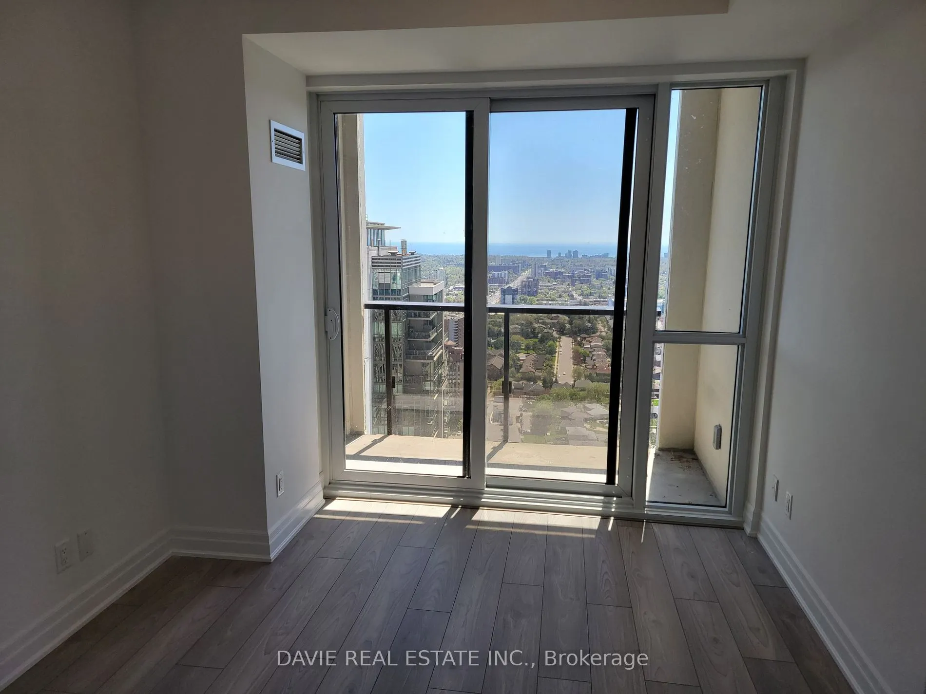 36 Elm Drive W, #3507
