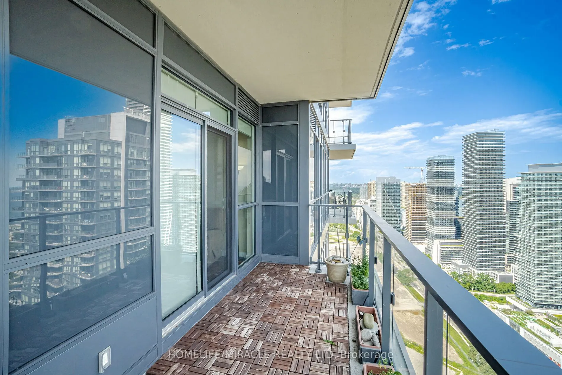 2220 Lake Shore Blvd W, #4208