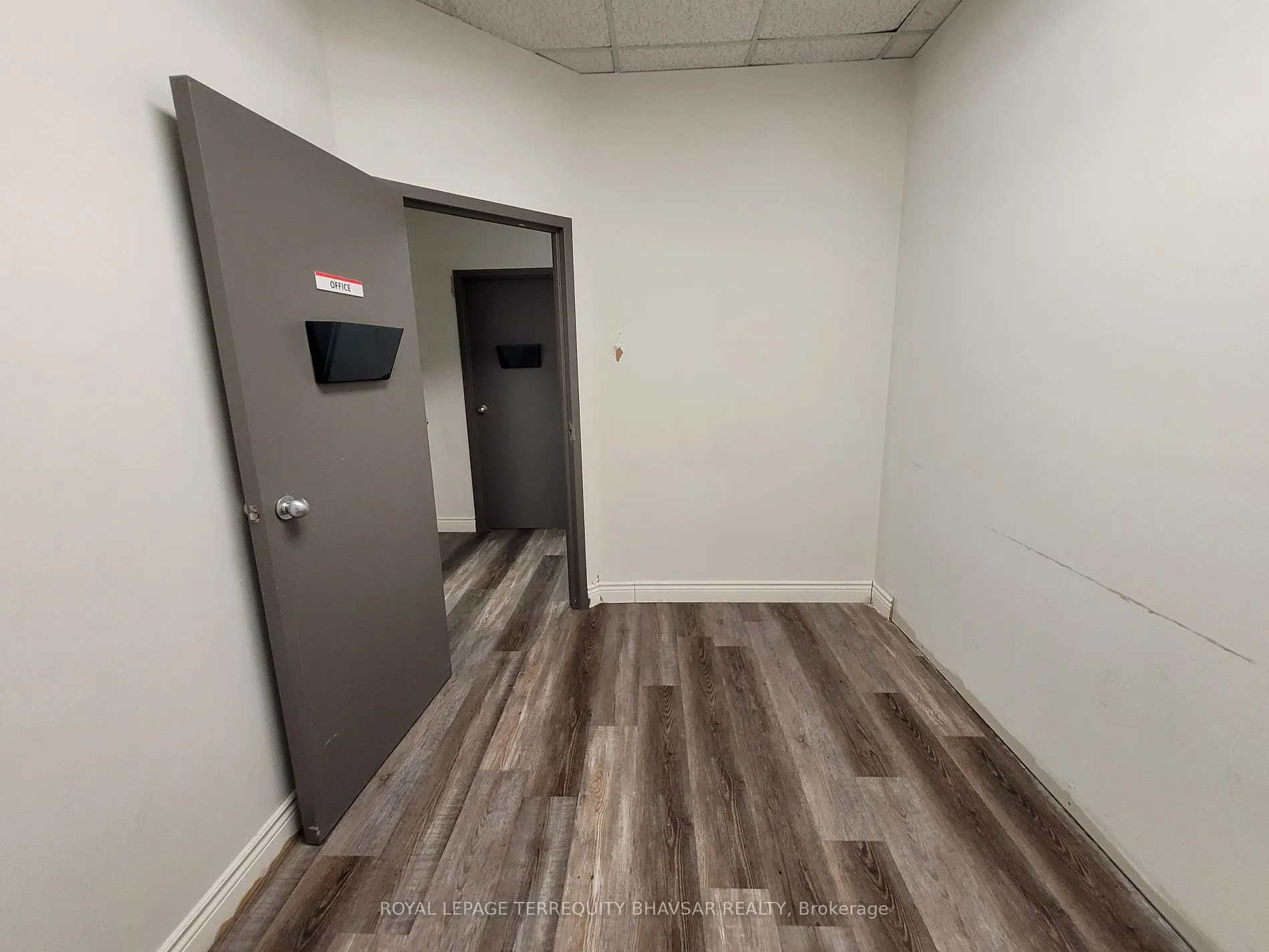 3530 Derry Road E, #103