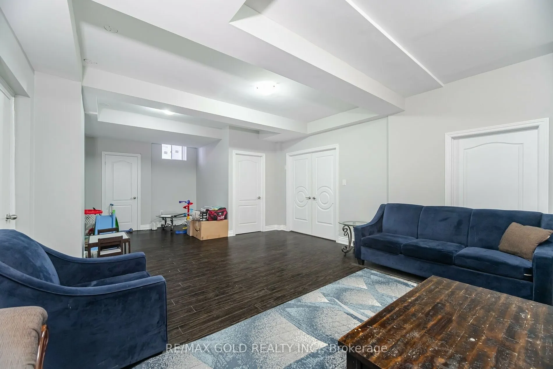 9 Bedouin Cres