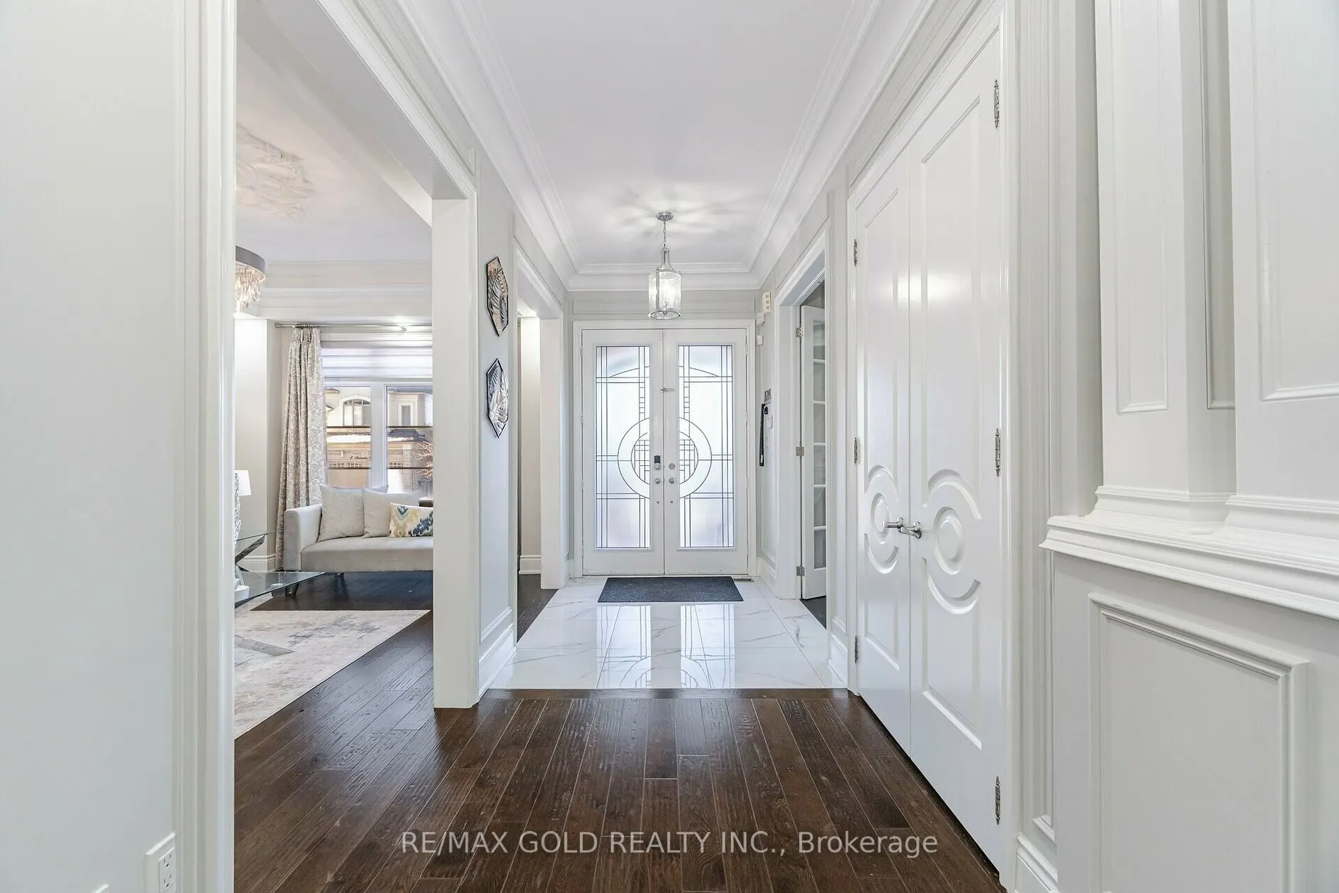 9 Bedouin Cres