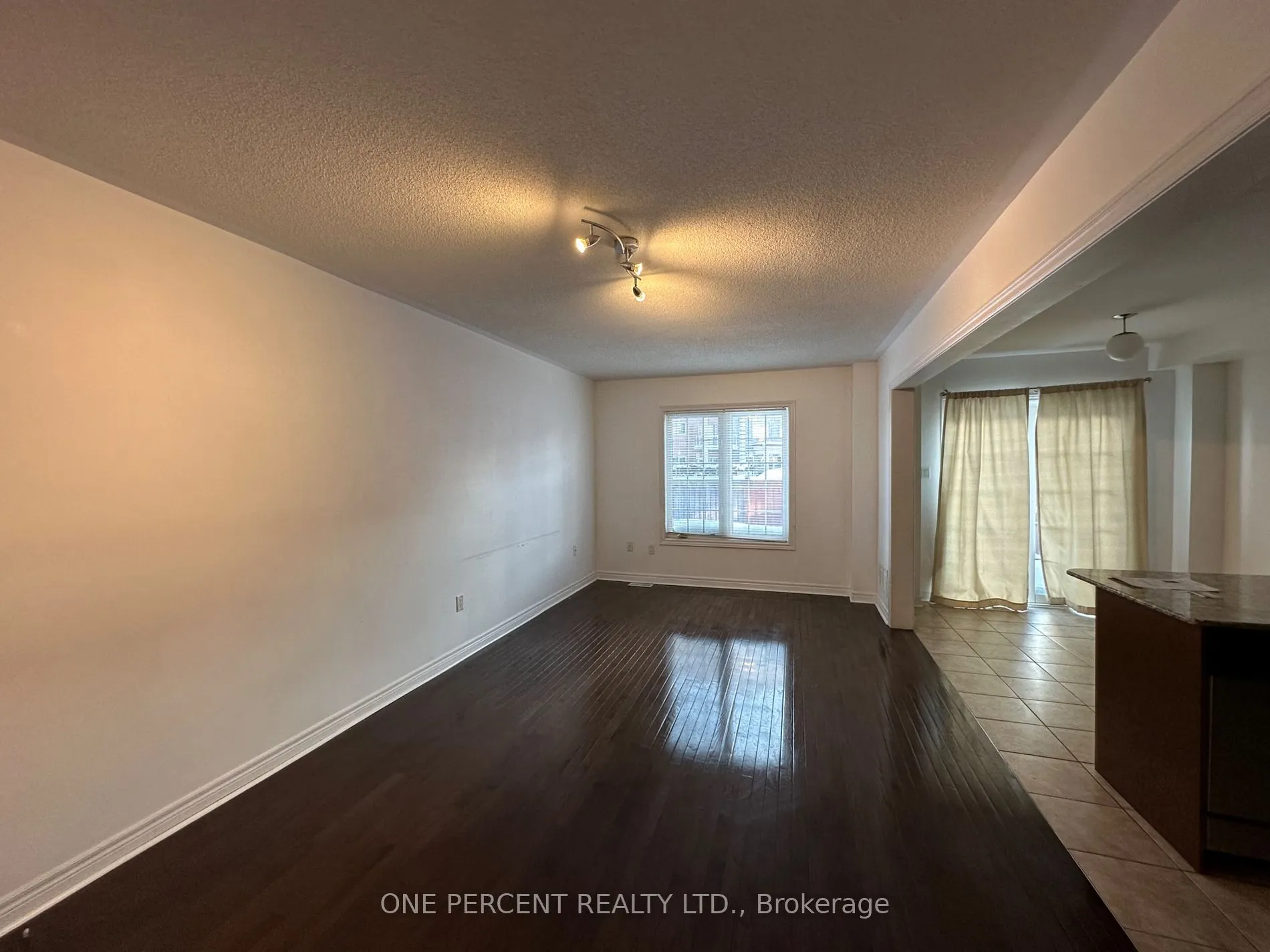 1385 Costigan Rd