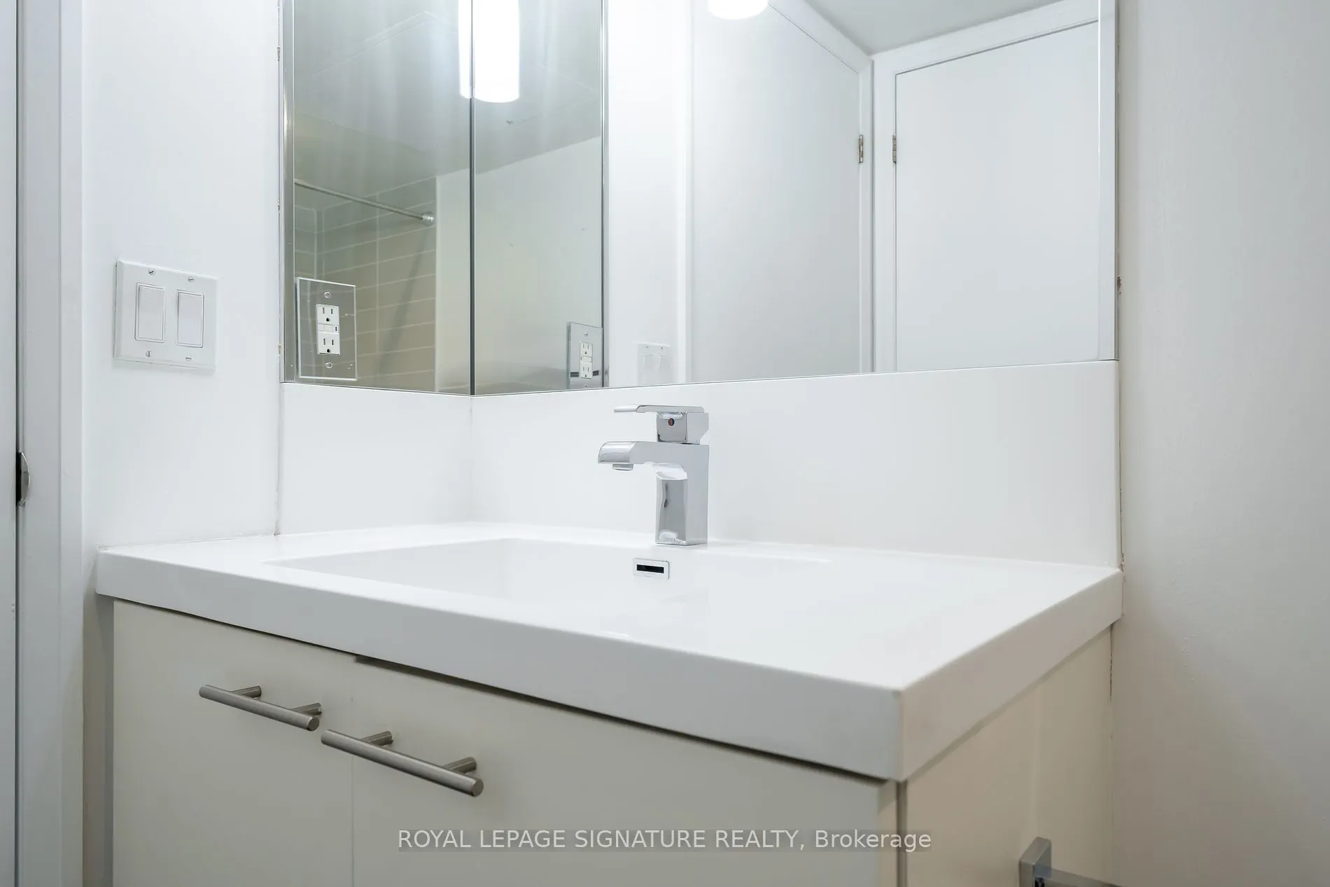 5 Valhalla Inn Rd, #1208