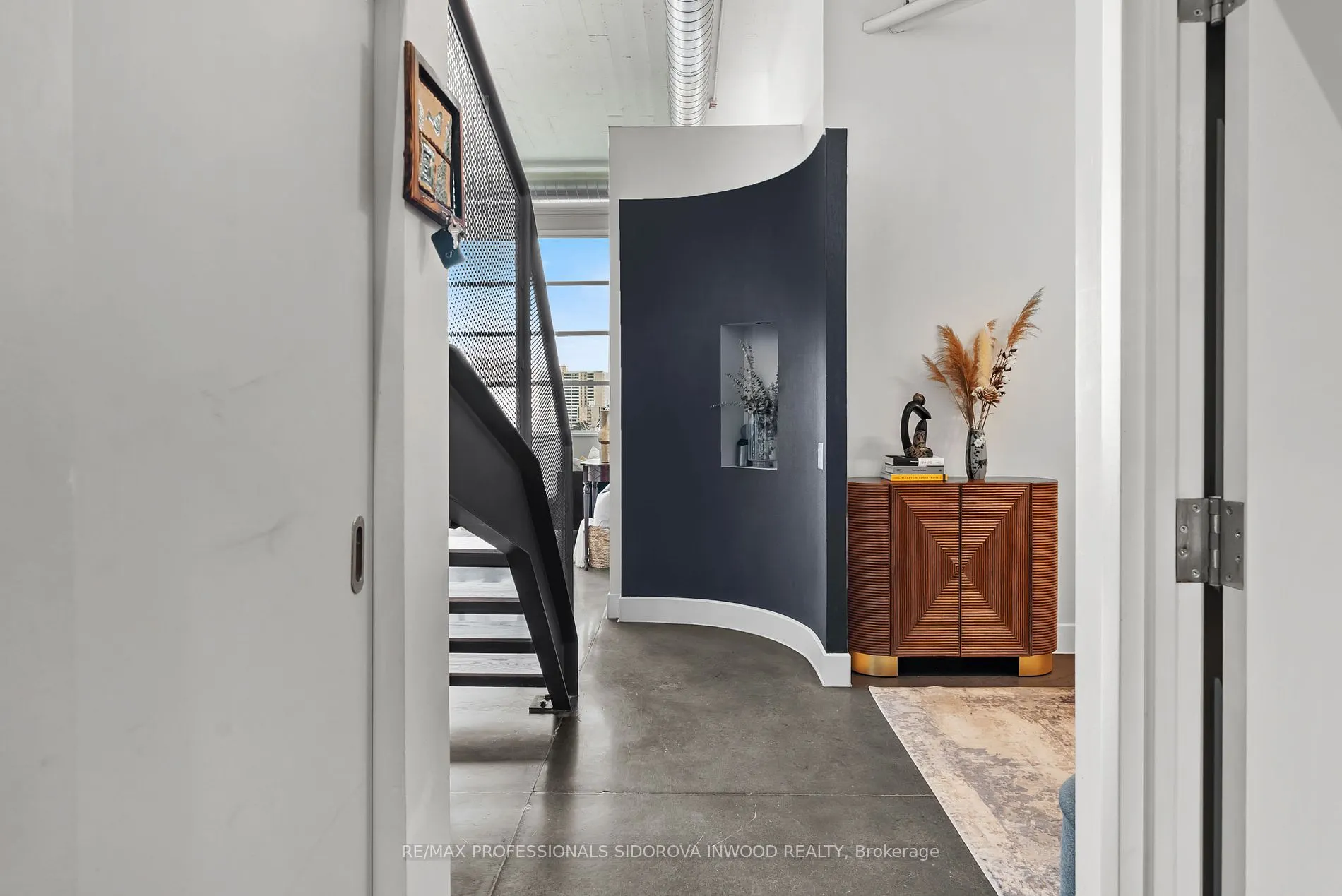 1001 Roselawn Ave, #429