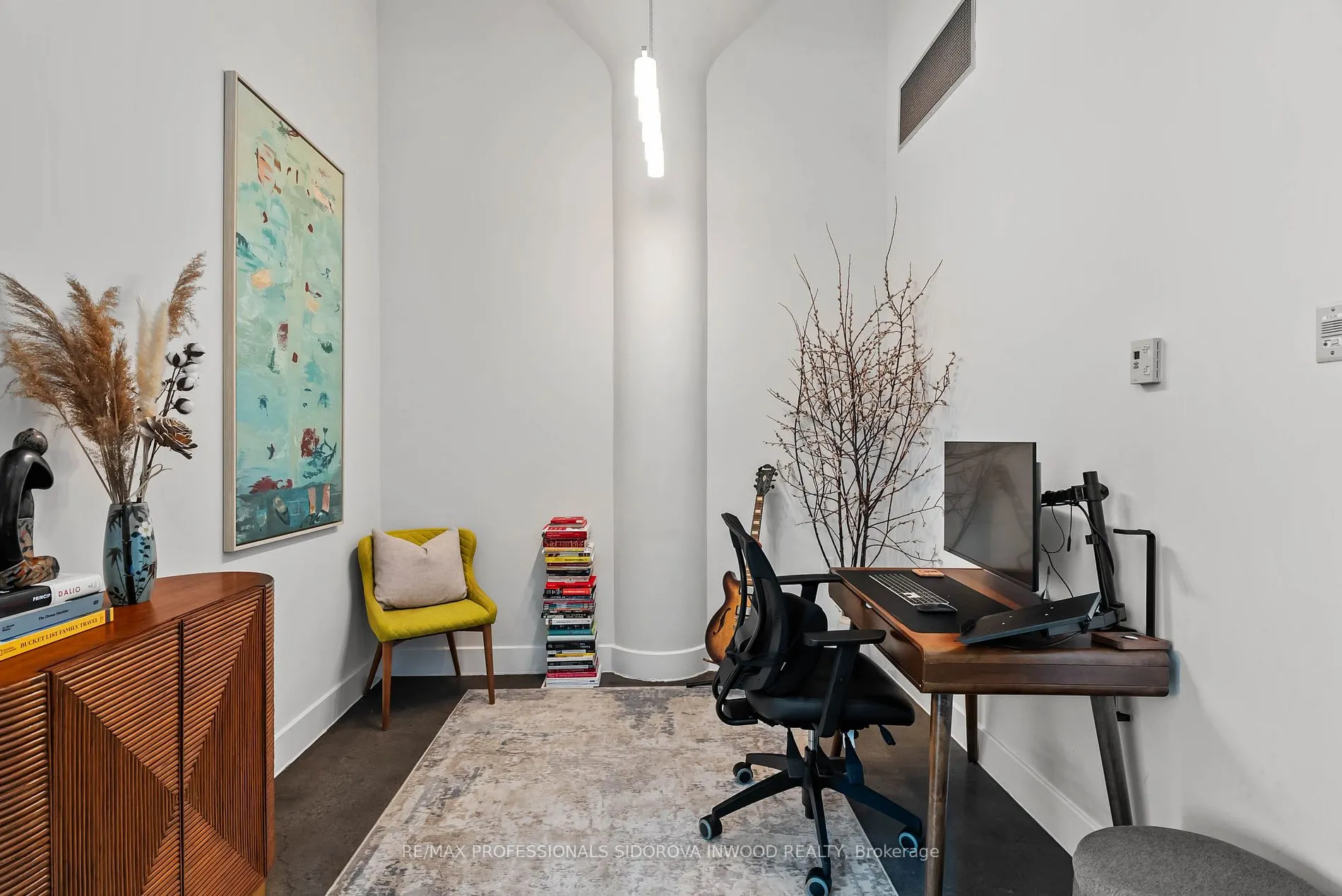 1001 Roselawn Ave, #429