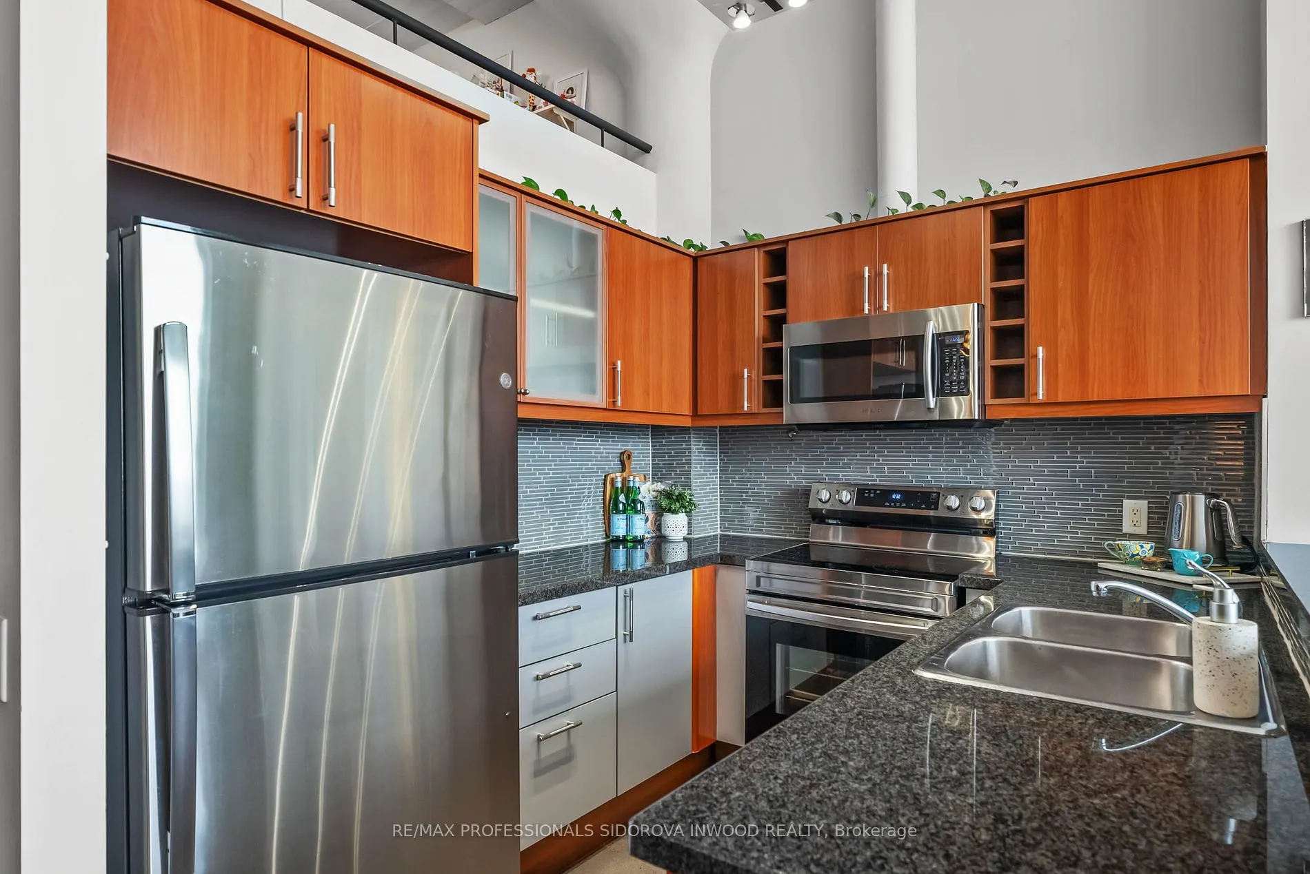 1001 Roselawn Ave, #429