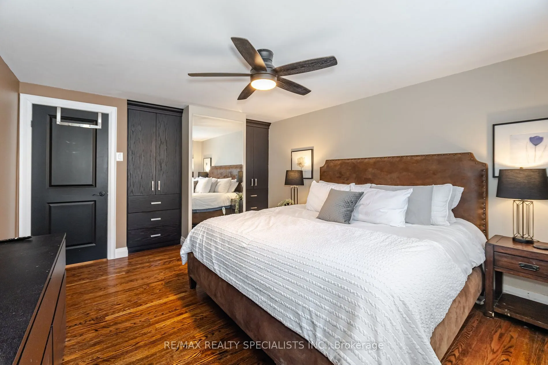 2244 Delkus Cres