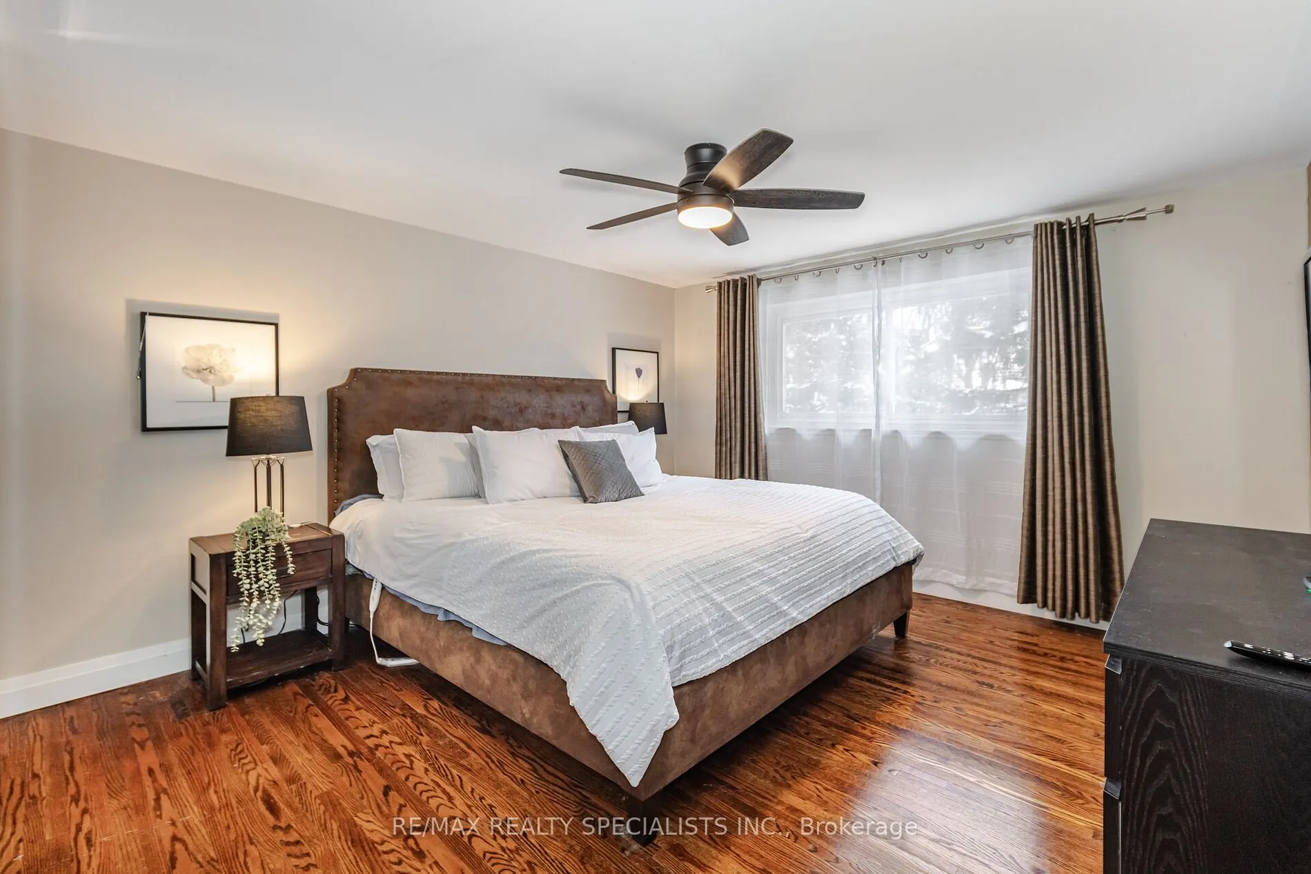 2244 Delkus Cres