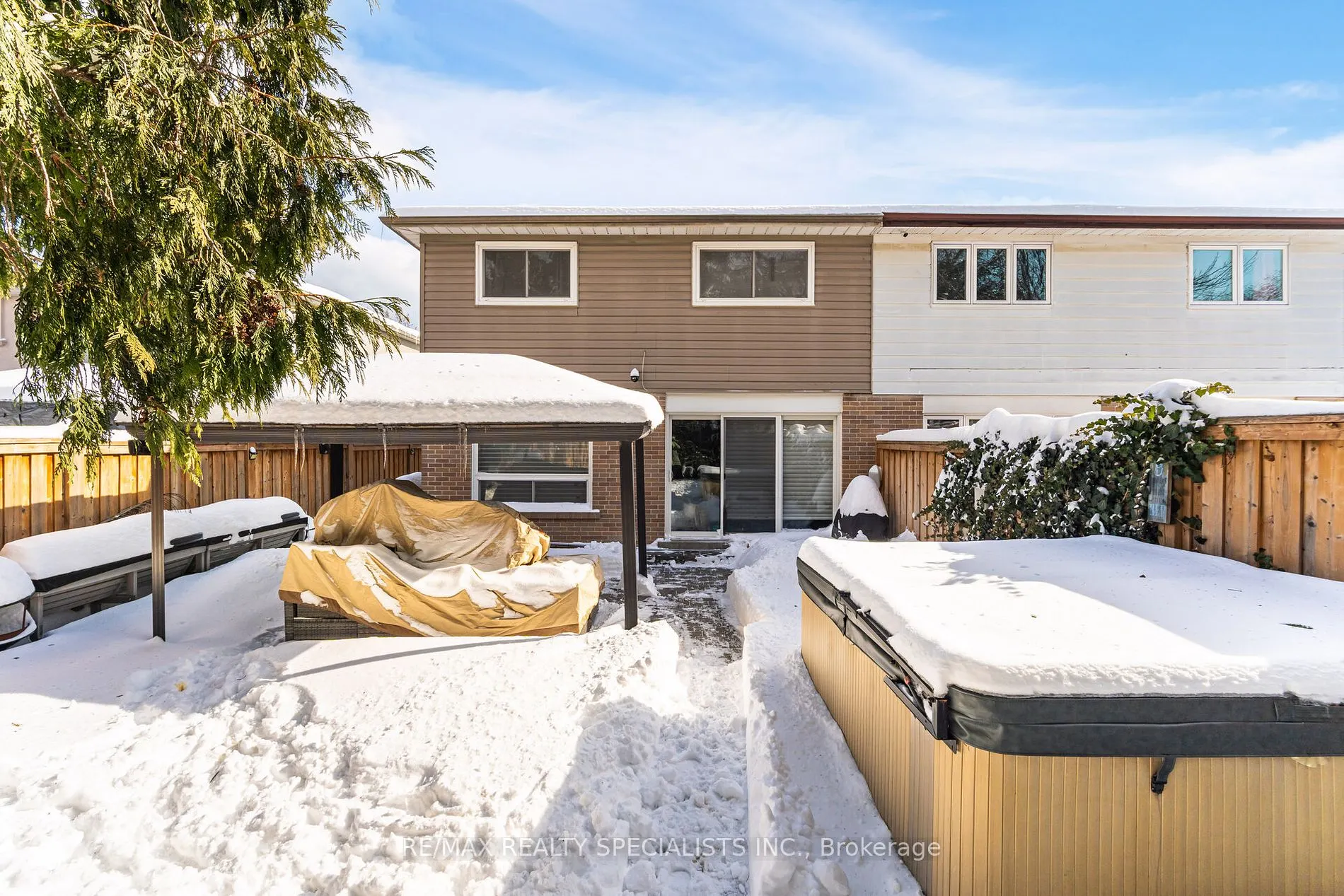 2244 Delkus Cres