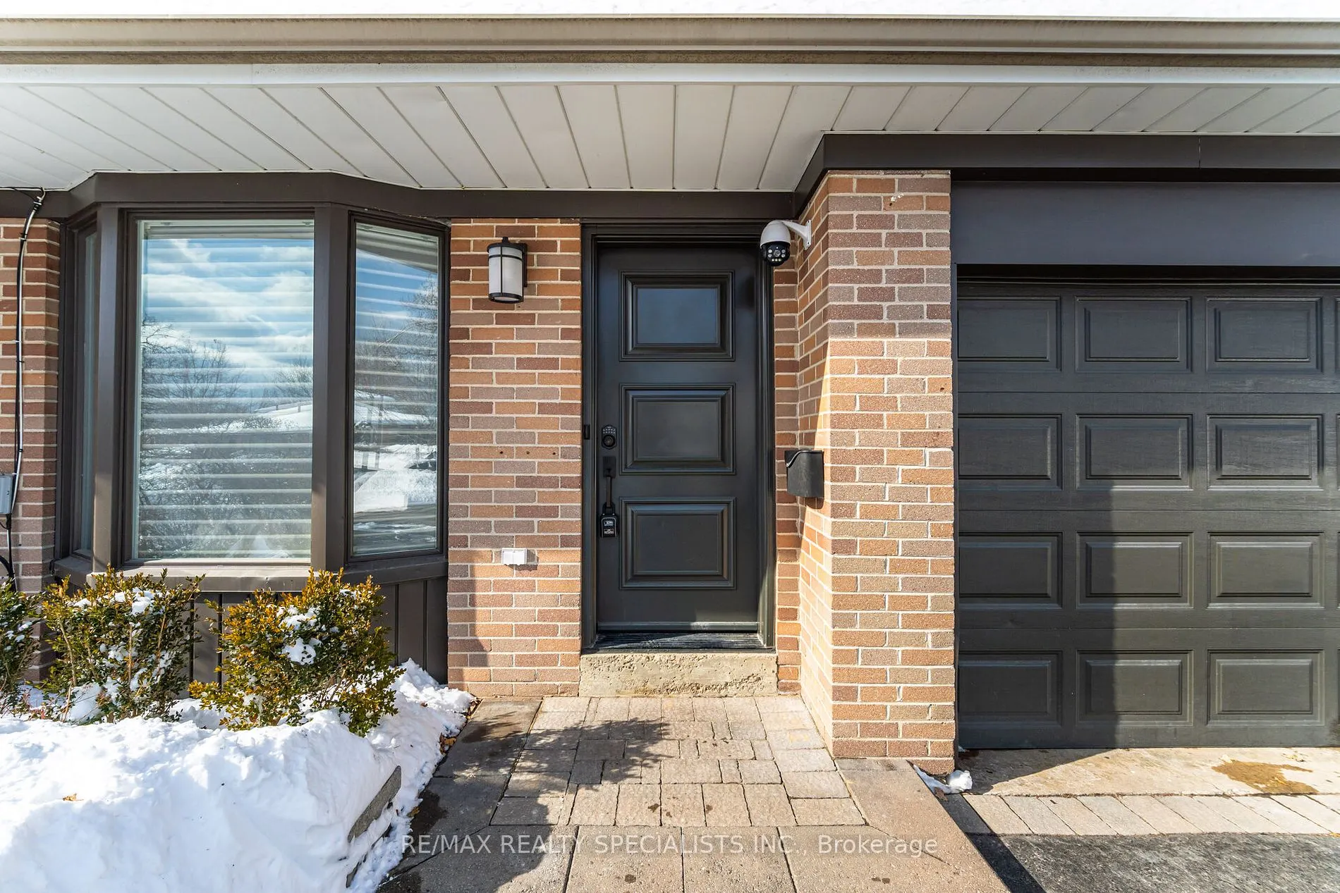 2244 Delkus Cres