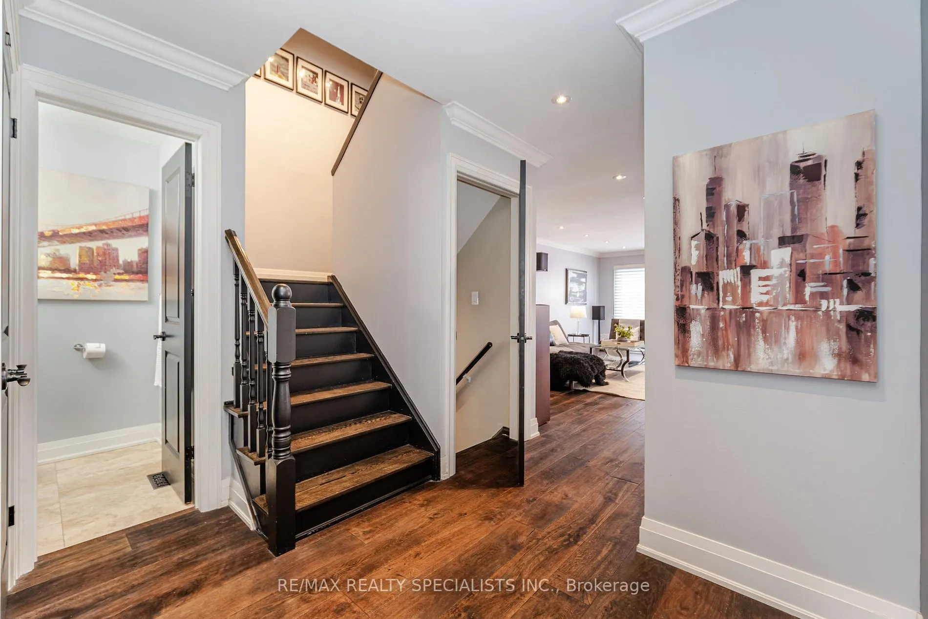 2244 Delkus Cres