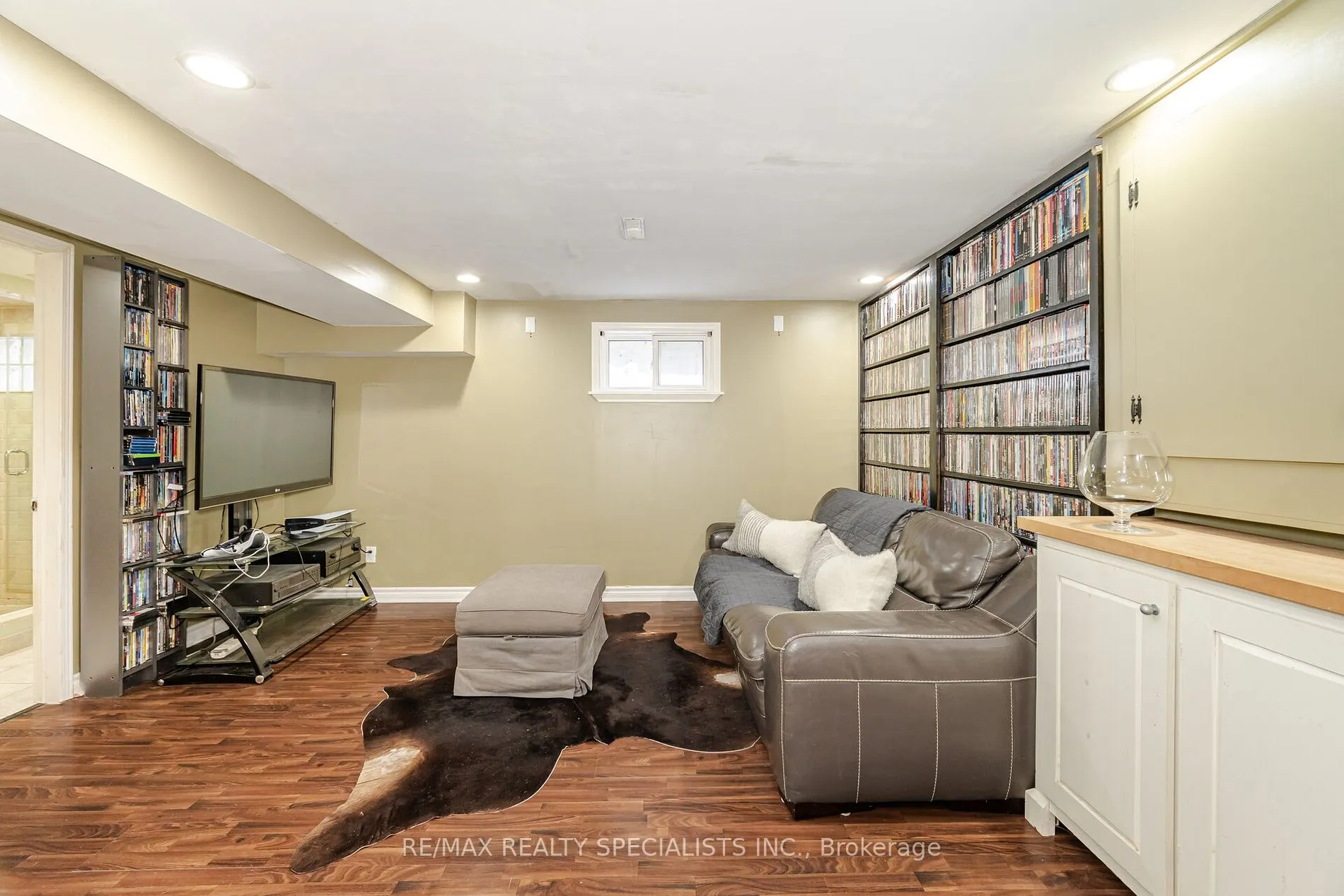 2244 Delkus Cres
