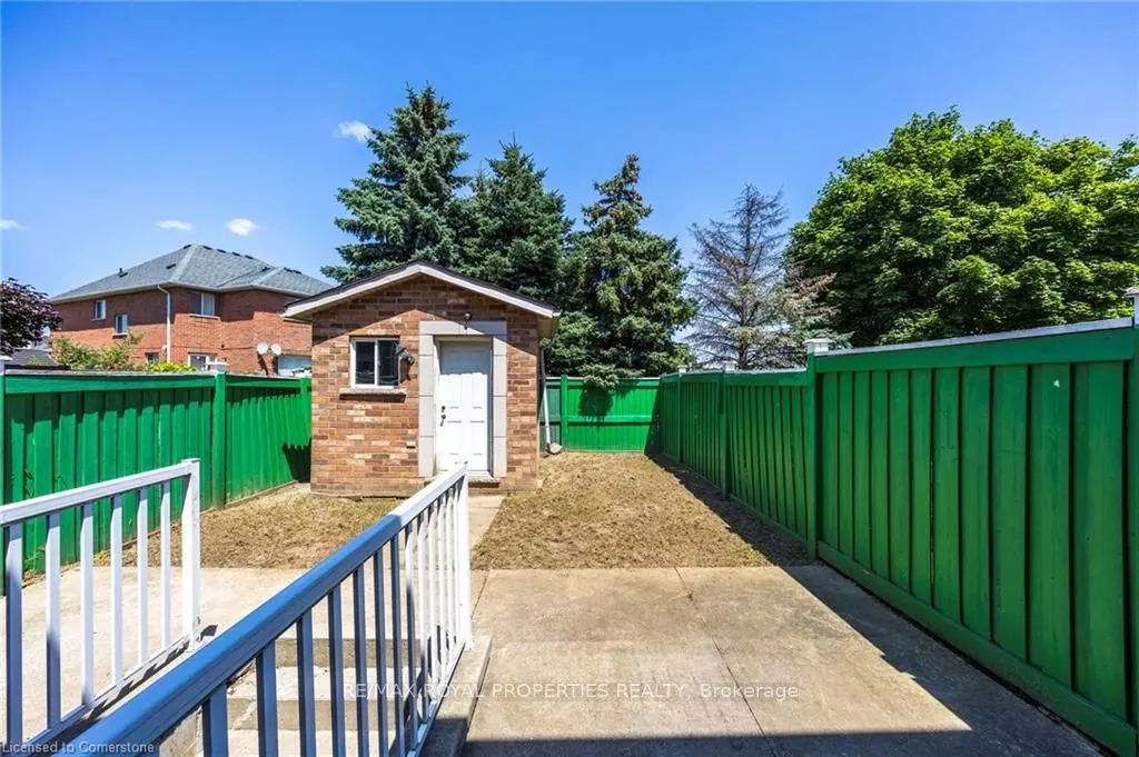 7173 Village Walk