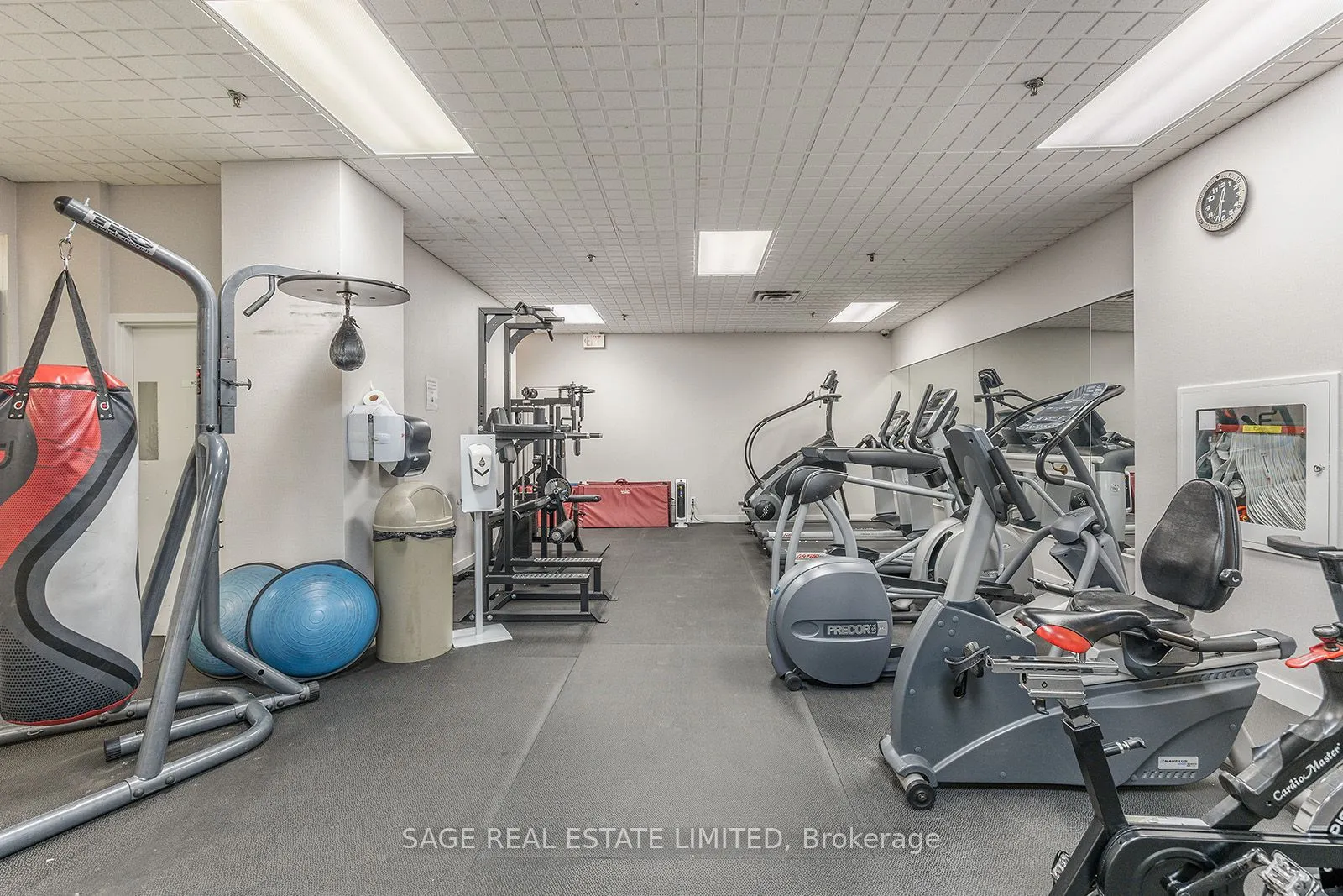 250 Manitoba St, #633