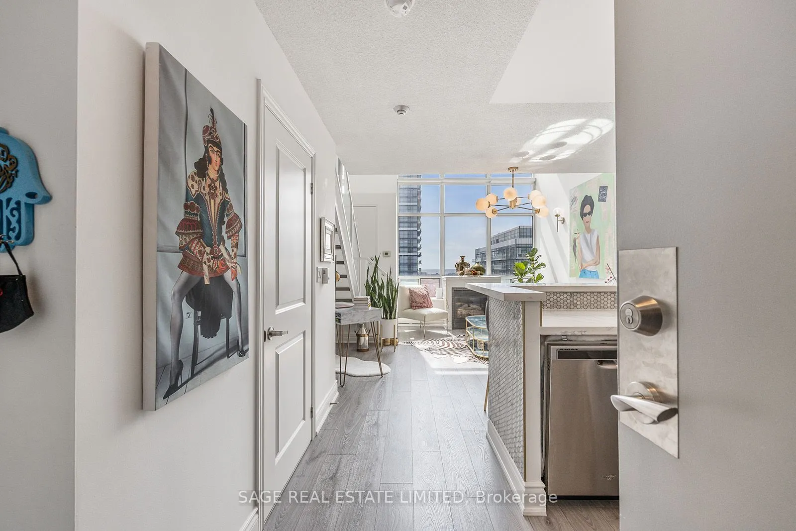 250 Manitoba St, #633