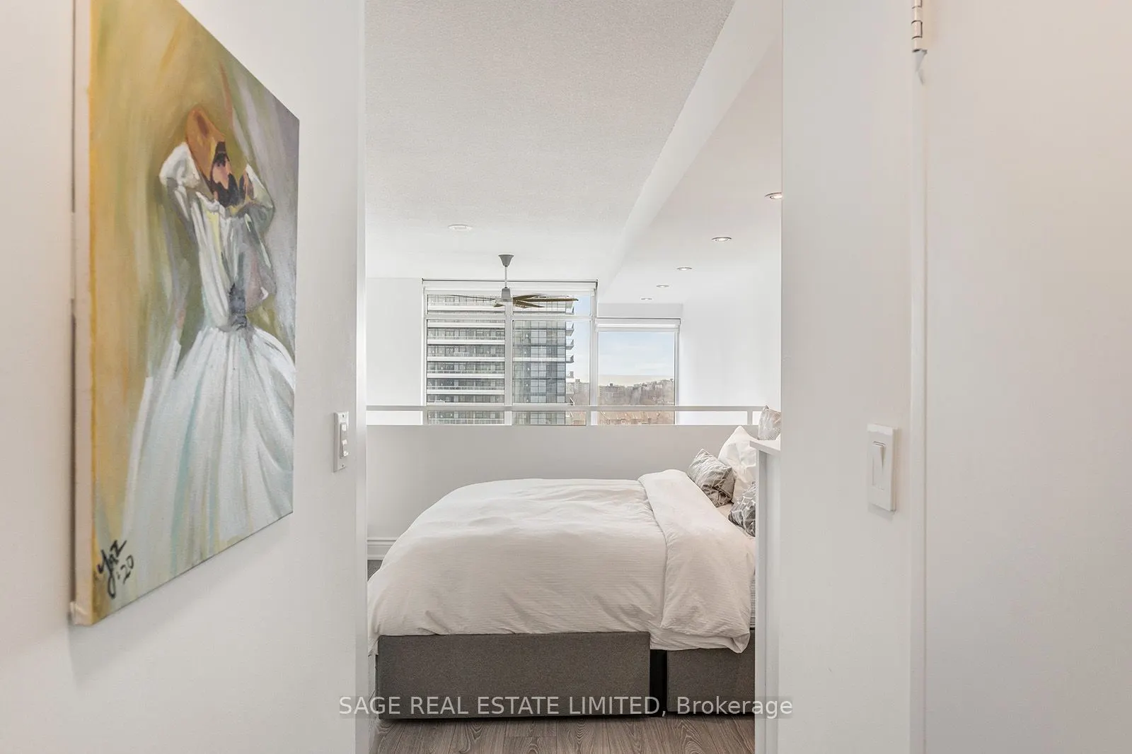 250 Manitoba St, #633