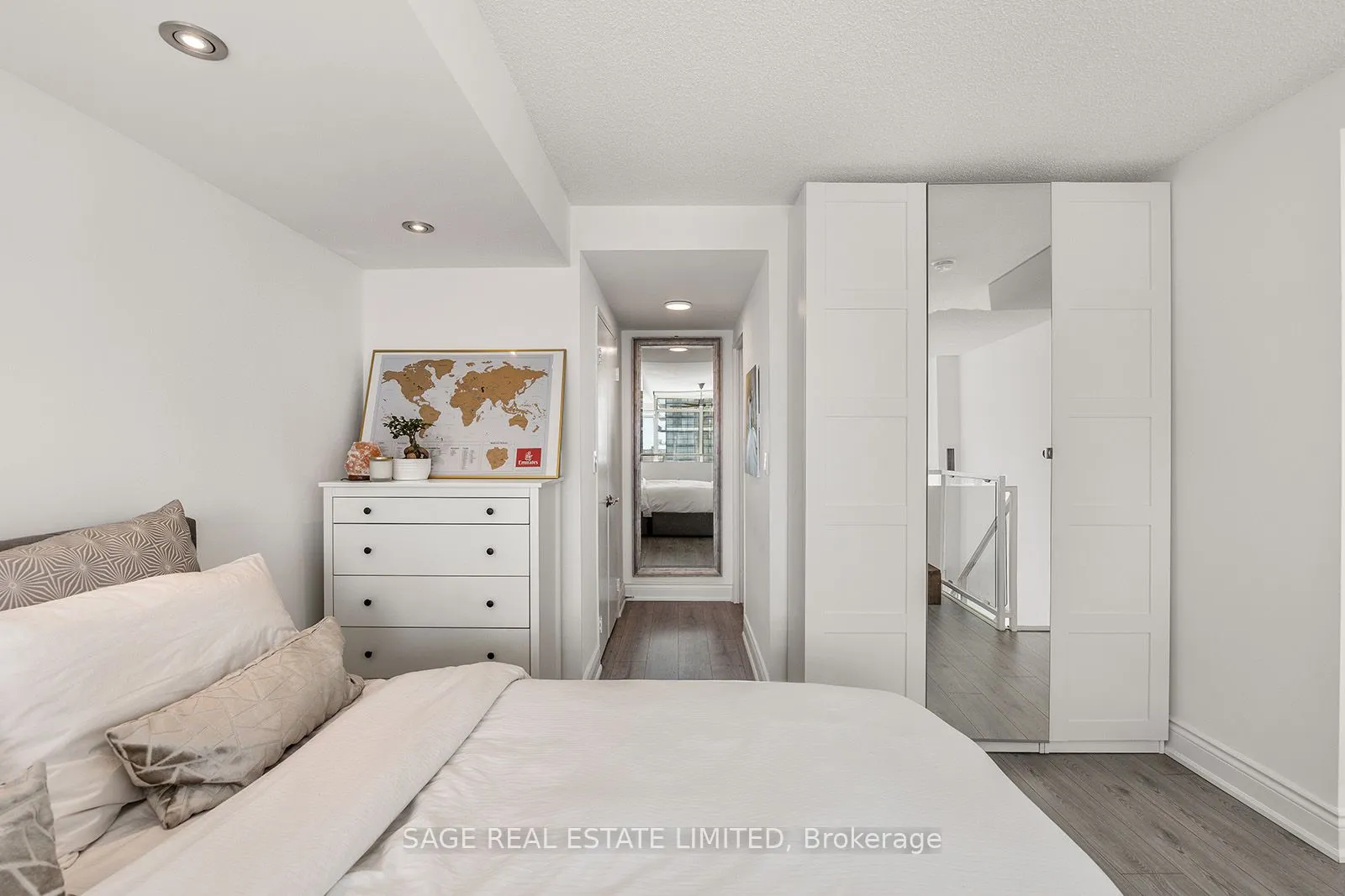 250 Manitoba St, #633