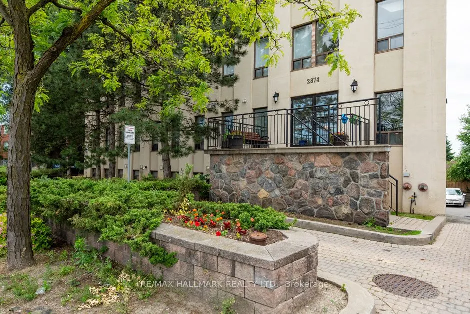 2874 Keele St, #405